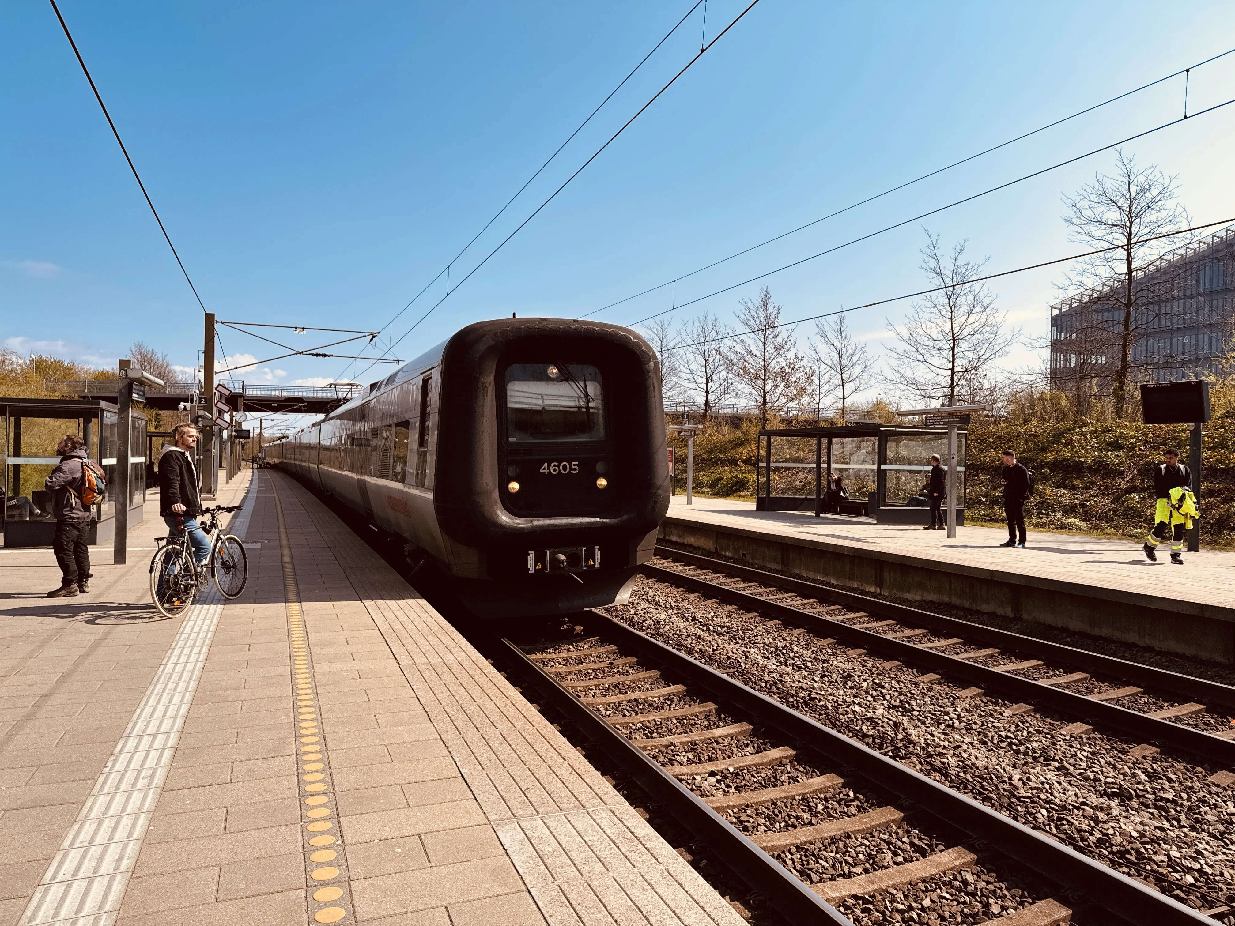 Billede af DSB ET 4405 fotograferet ud for Ørestad Trinbræt. Billede af DSB ET 4405 fotograferet ud for Ørestad Trinbræt.