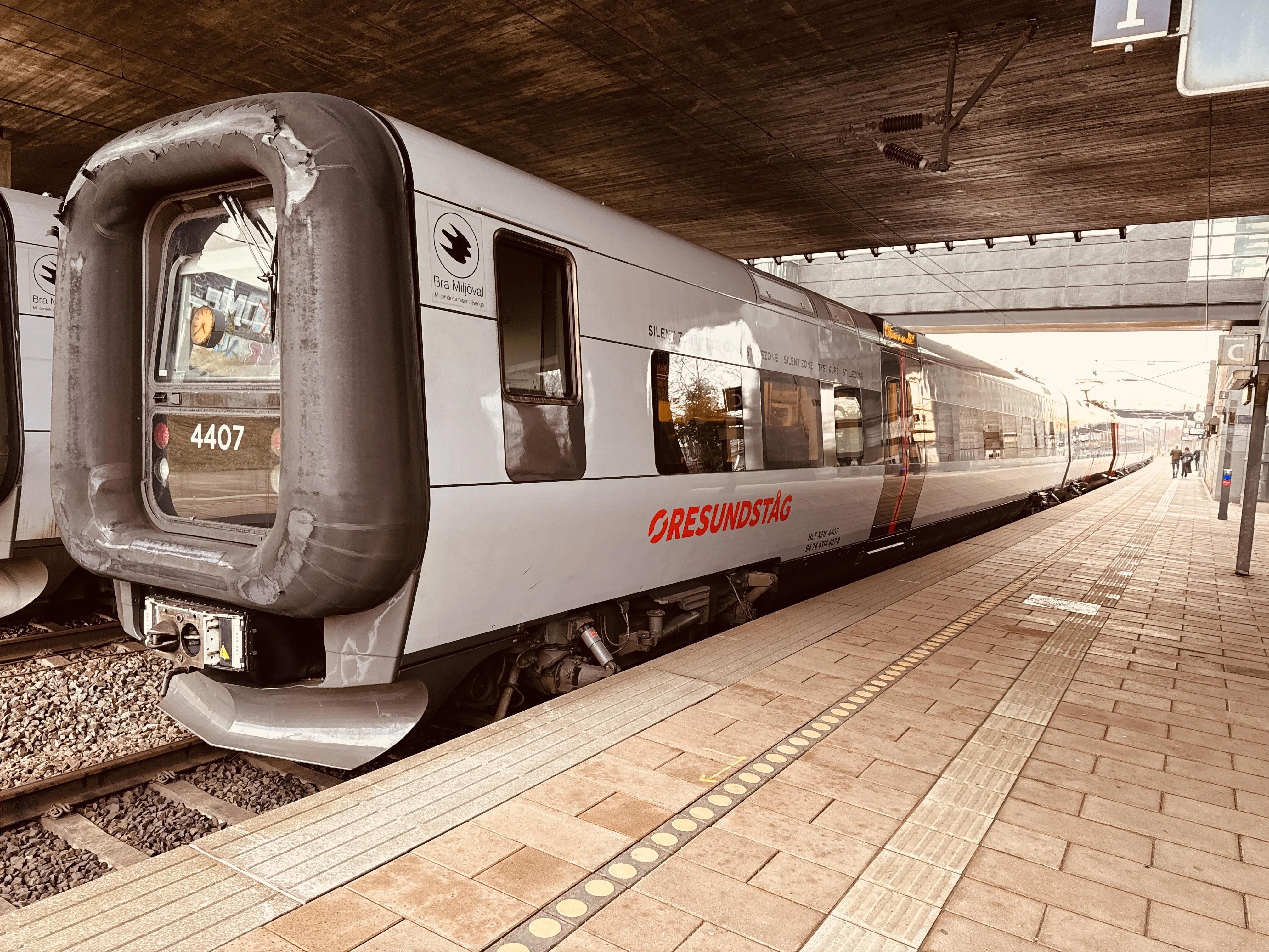 Billede af DSB ET 4407 fotograferet ud for Ørestad Trinbræt. Billede af DSB ET 4407 fotograferet ud for Ørestad Trinbræt.