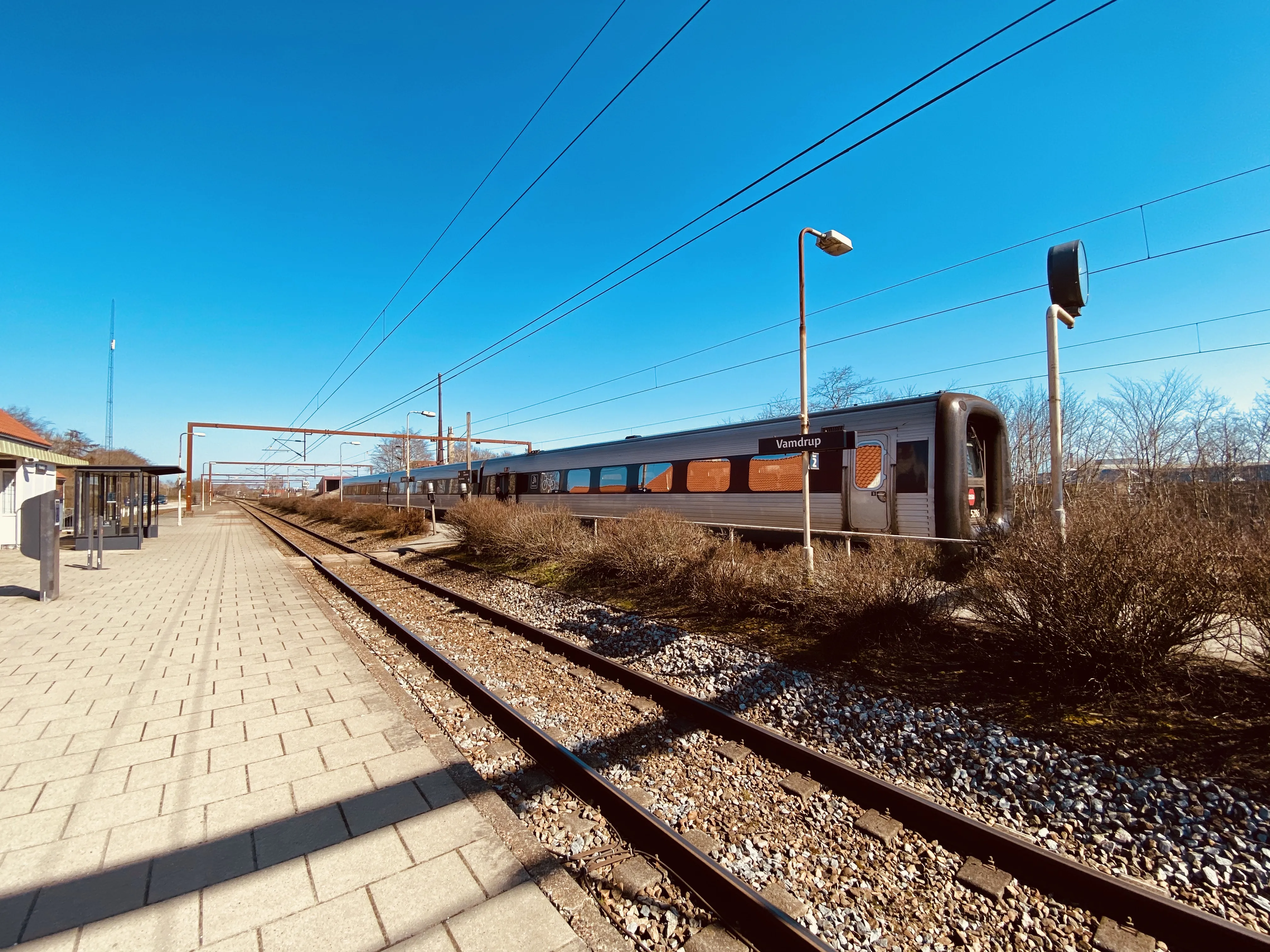 Billede af DSB MF 5086 fotograferet ud for Vamdrup Station. Billede af DSB MF 5086 fotograferet ud for Vamdrup Station.