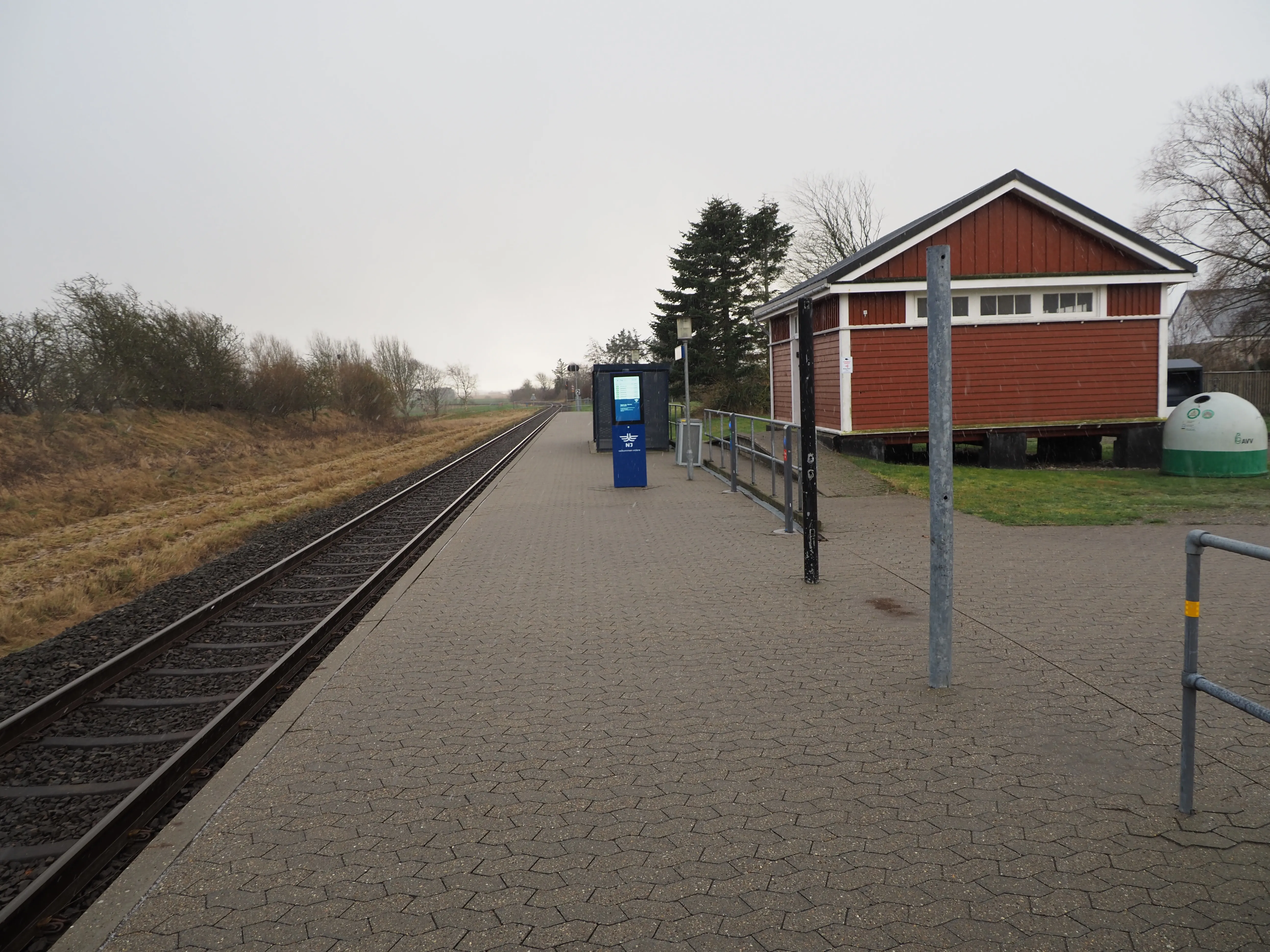 Billede af Vidstrup Station, plattform sett retning Aalborg Billede af Vidstrup Station, plattform sett retning Aalborg