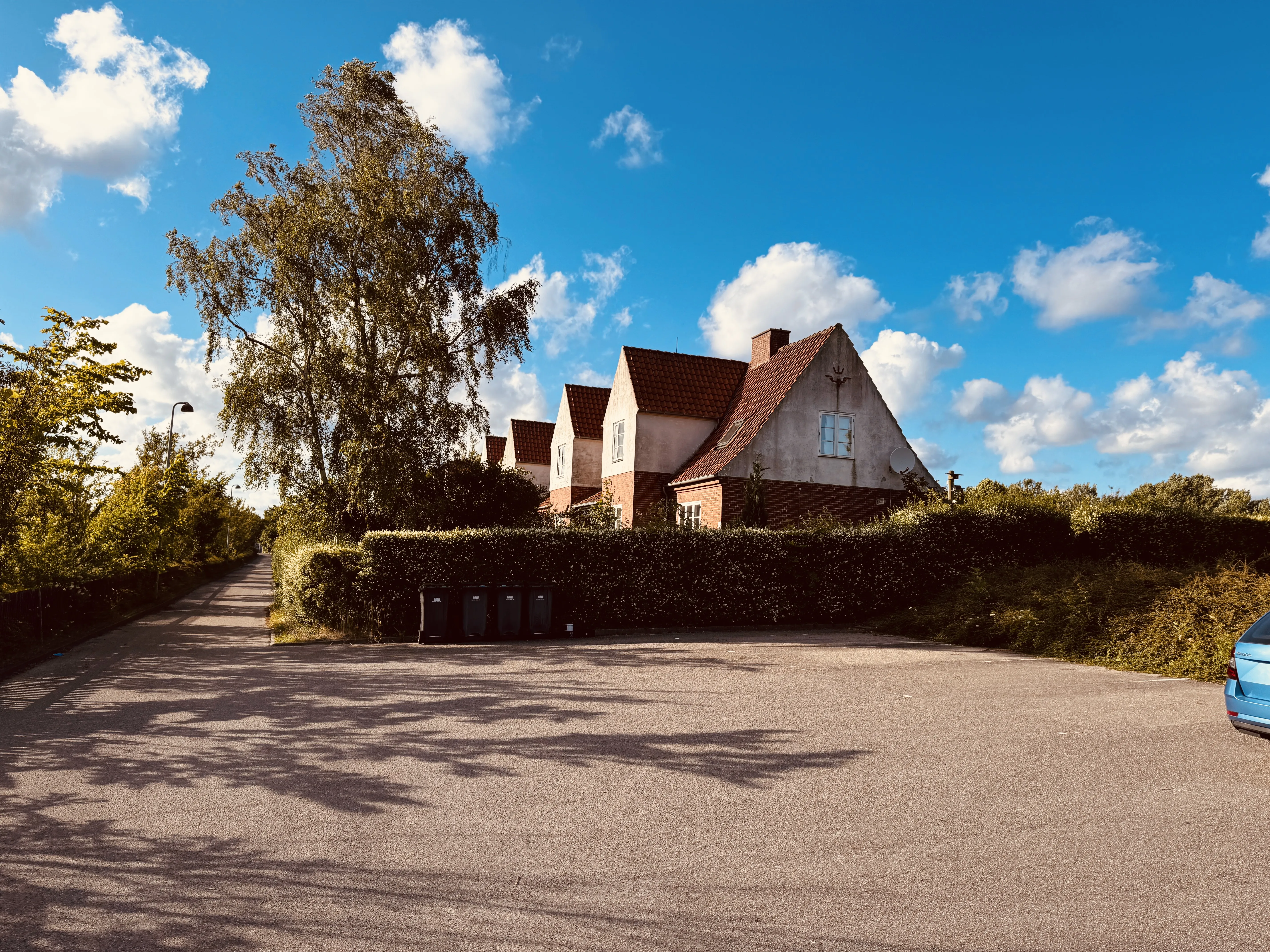 Billede af banehusene ved Rungsted Kyst Station. Billede af banehusene ved Rungsted Kyst Station.