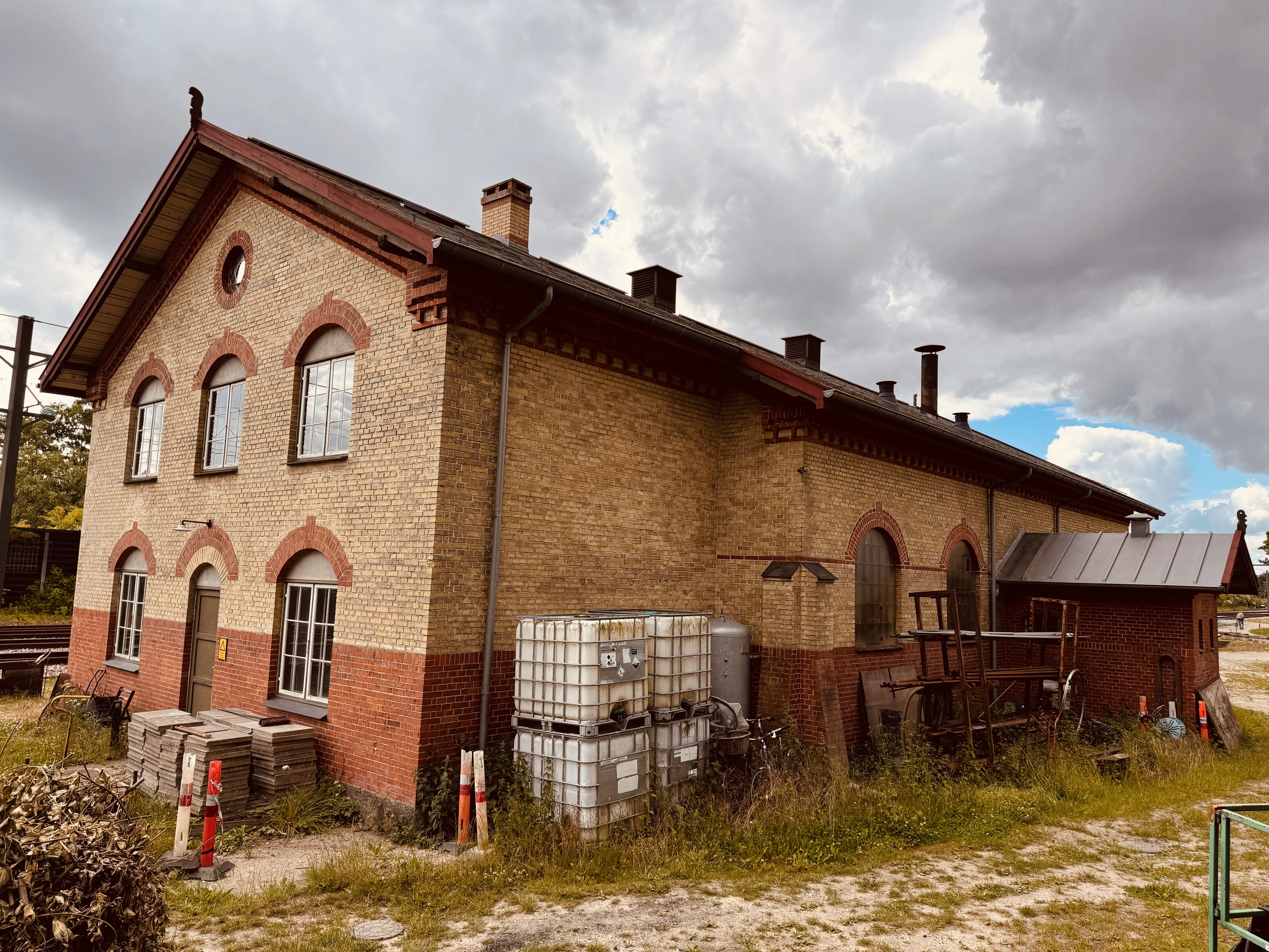 Billede af Rungsted Kyst Stations remise. Billede af Rungsted Kyst Stations remise.
