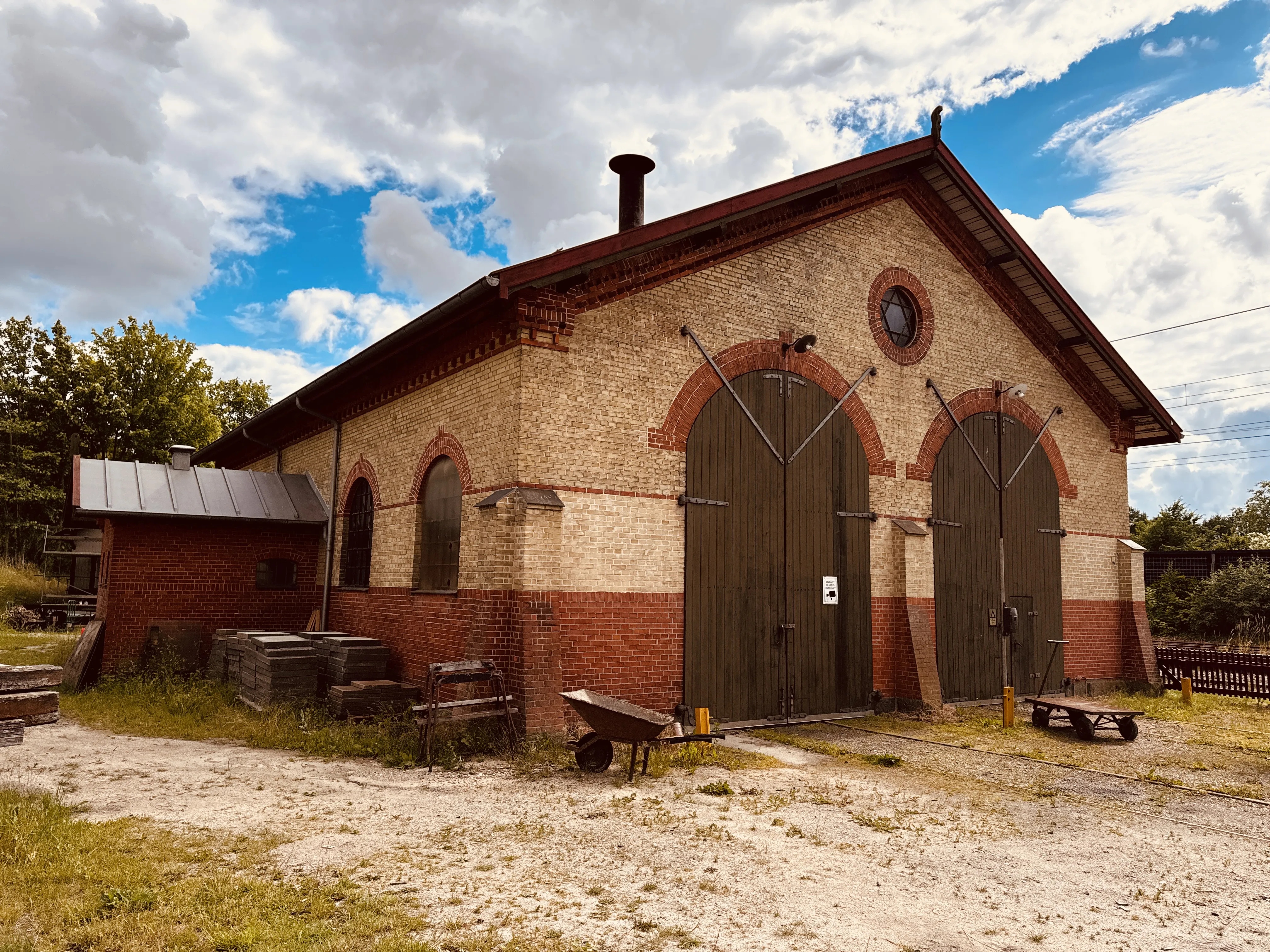 Billede af Rungsted Kyst Stations remise. Billede af Rungsted Kyst Stations remise.