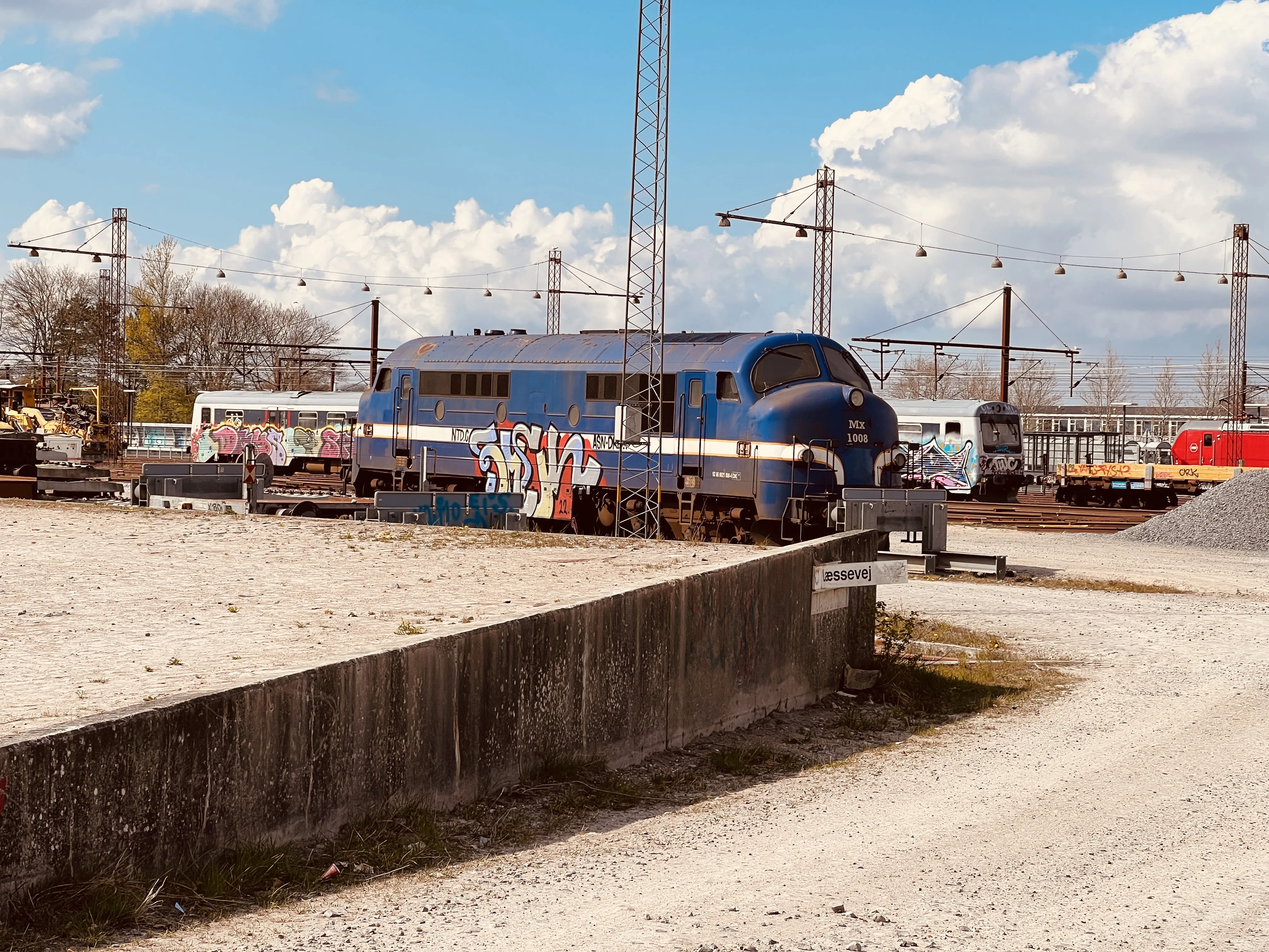 Billede af Contec MX 1008, tidligere DSB MX 1008 fotograferet ud for Ringsted Station. Billede af Contec MX 1008, tidligere DSB MX 1008 fotograferet ud for Ringsted Station.