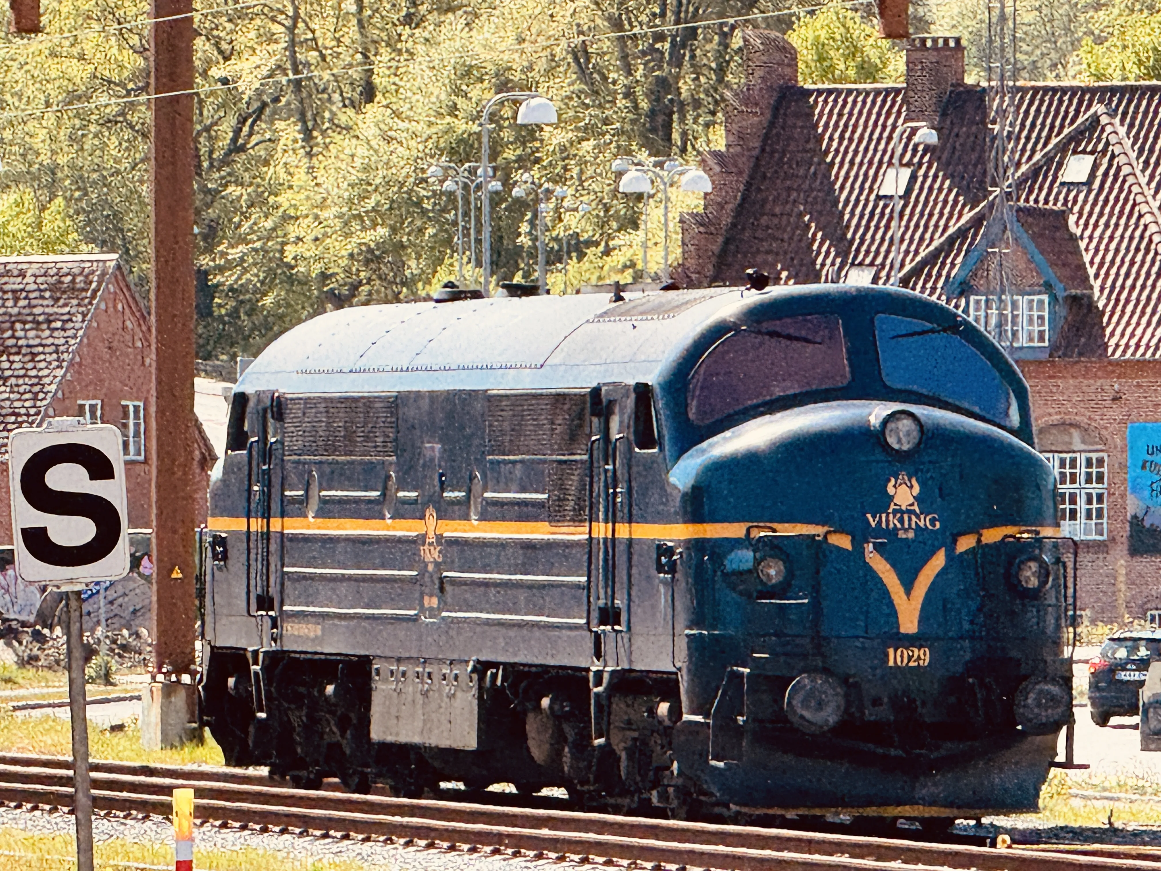 Billede af VIK MX 1029, tidligere DSB MX 1029 fotograferet ud for Vejle Station. Billede af VIK MX 1029, tidligere DSB MX 1029 fotograferet ud for Vejle Station.