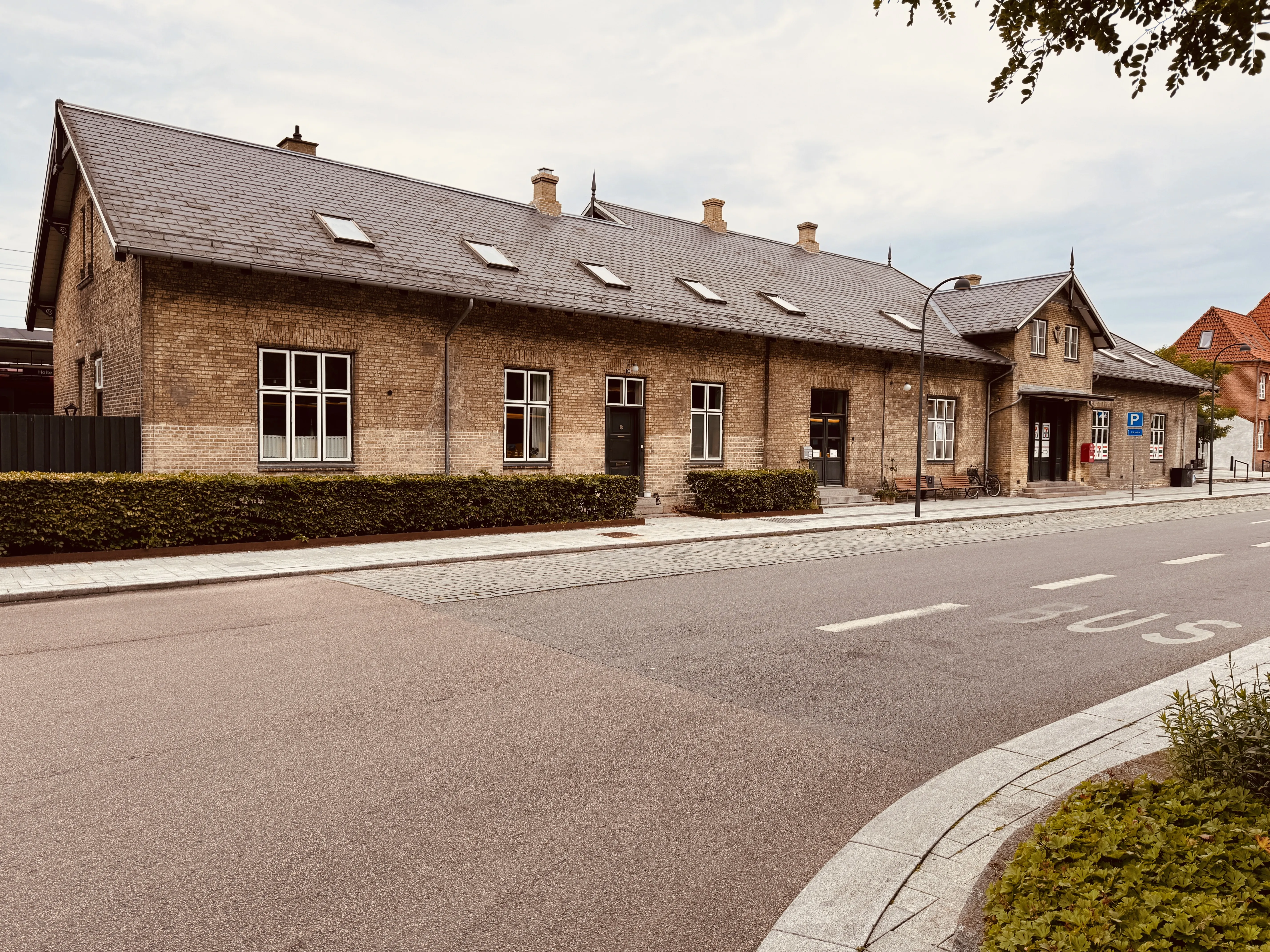Billede af Holte Station. Billede af Holte Station.