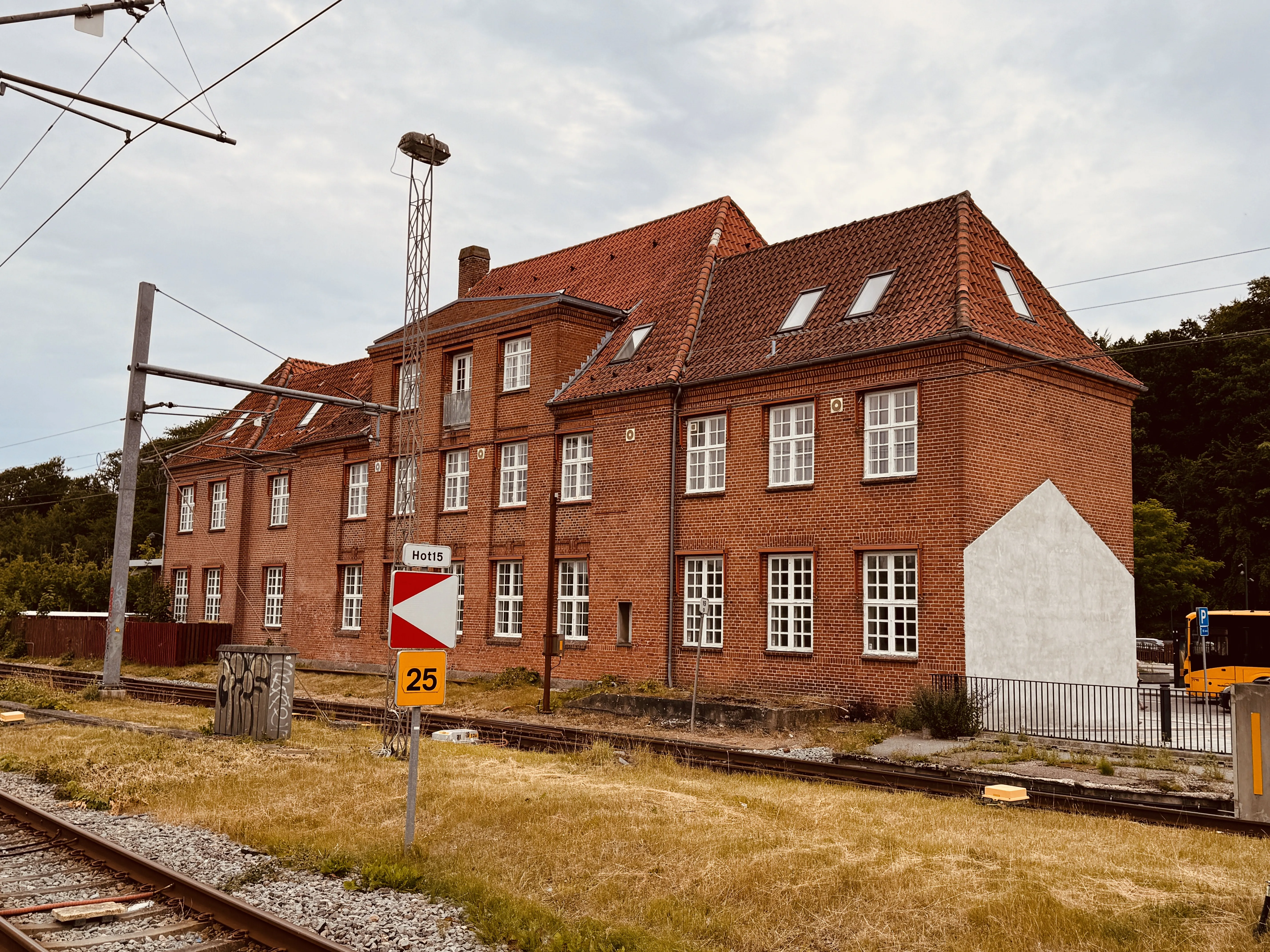 Billede af det gamle posthus ud for Holte Station. Billede af det gamle posthus ud for Holte Station.