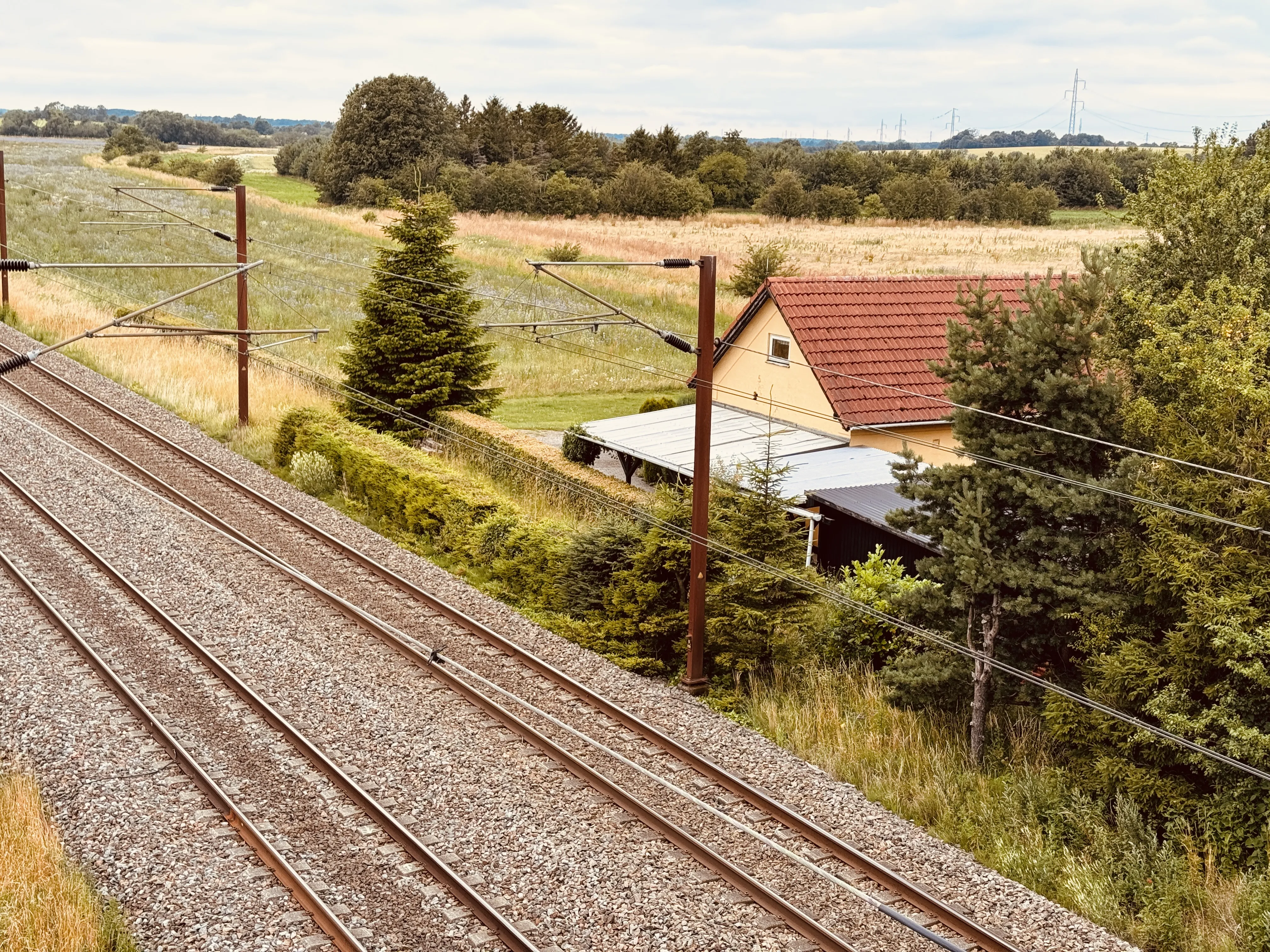 Billede af Bringstrup Trinbræt - Trinbræt er nedrevet, men Bringstrup Trinbræt har ligget her ved det gamle vogterhus. Billede af Bringstrup Trinbræt - Trinbræt er nedrevet, men Bringstrup Trinbræt har ligget her ved det gamle vogterhus.