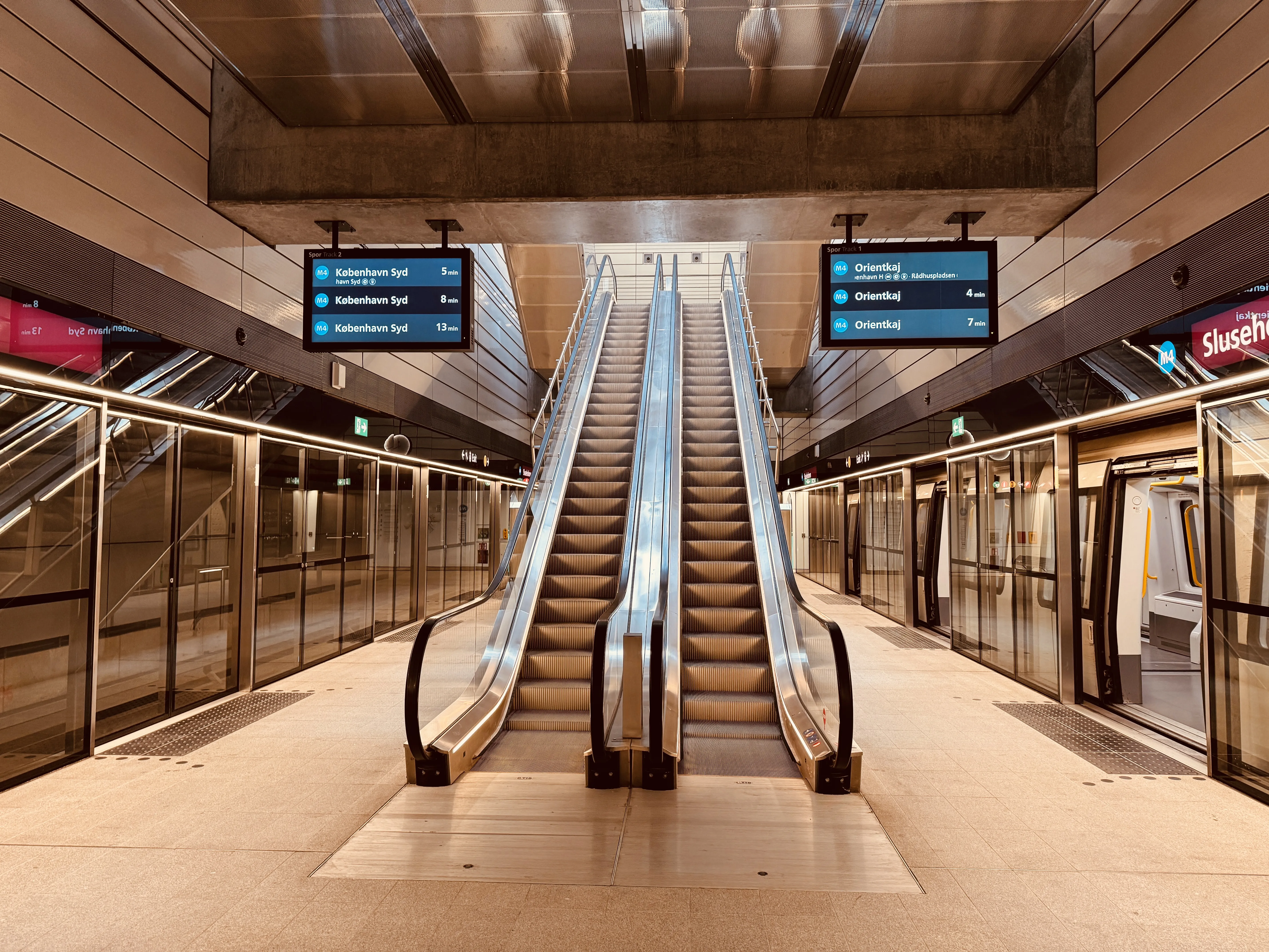 Billede af Sluseholmen Metrostation. Billede af Sluseholmen Metrostation.