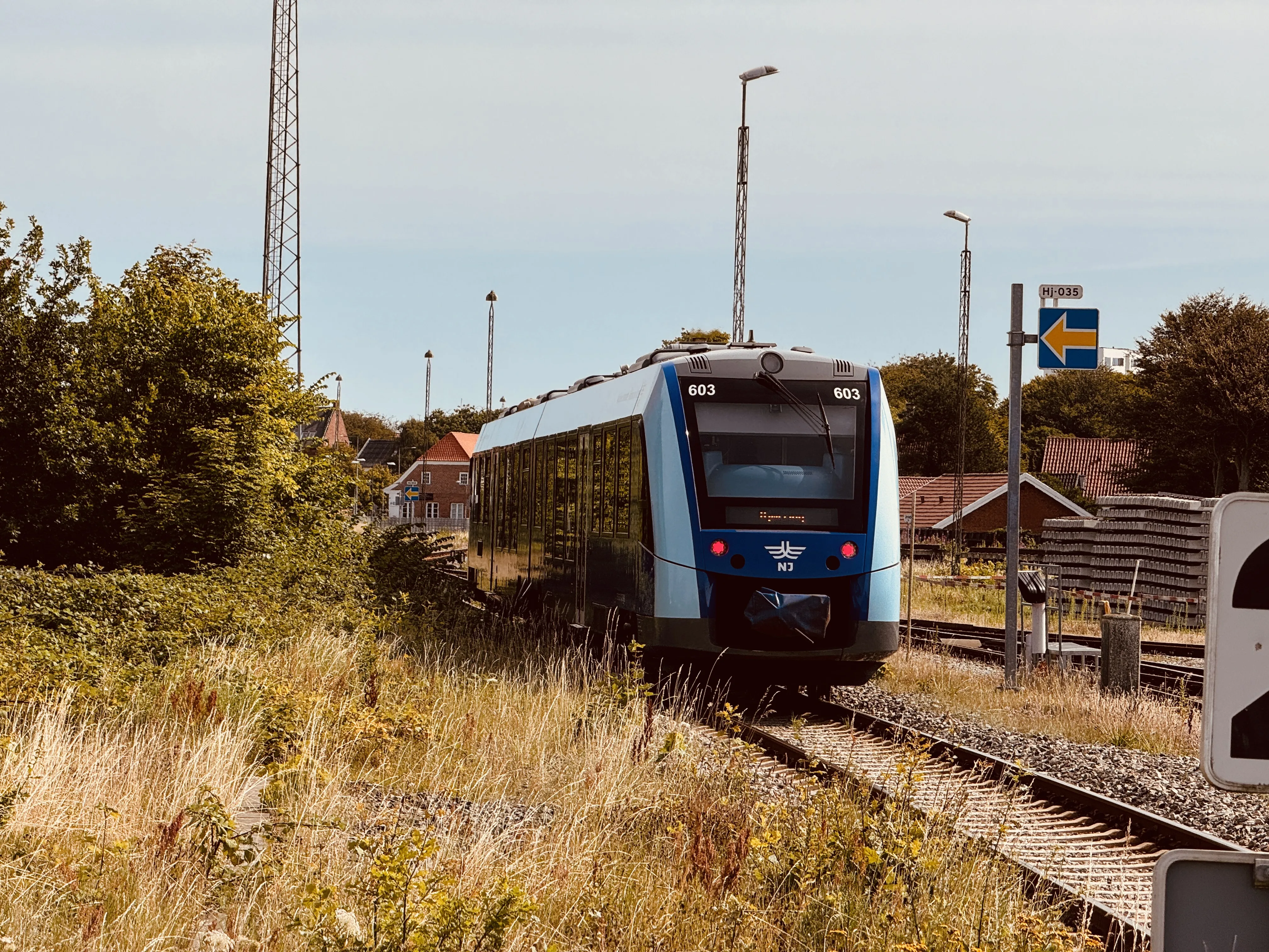 Billede af NJJ LM 603 fotograferet ud for Kvægtorvet Trinbræt. Billede af NJJ LM 603 fotograferet ud for Kvægtorvet Trinbræt.