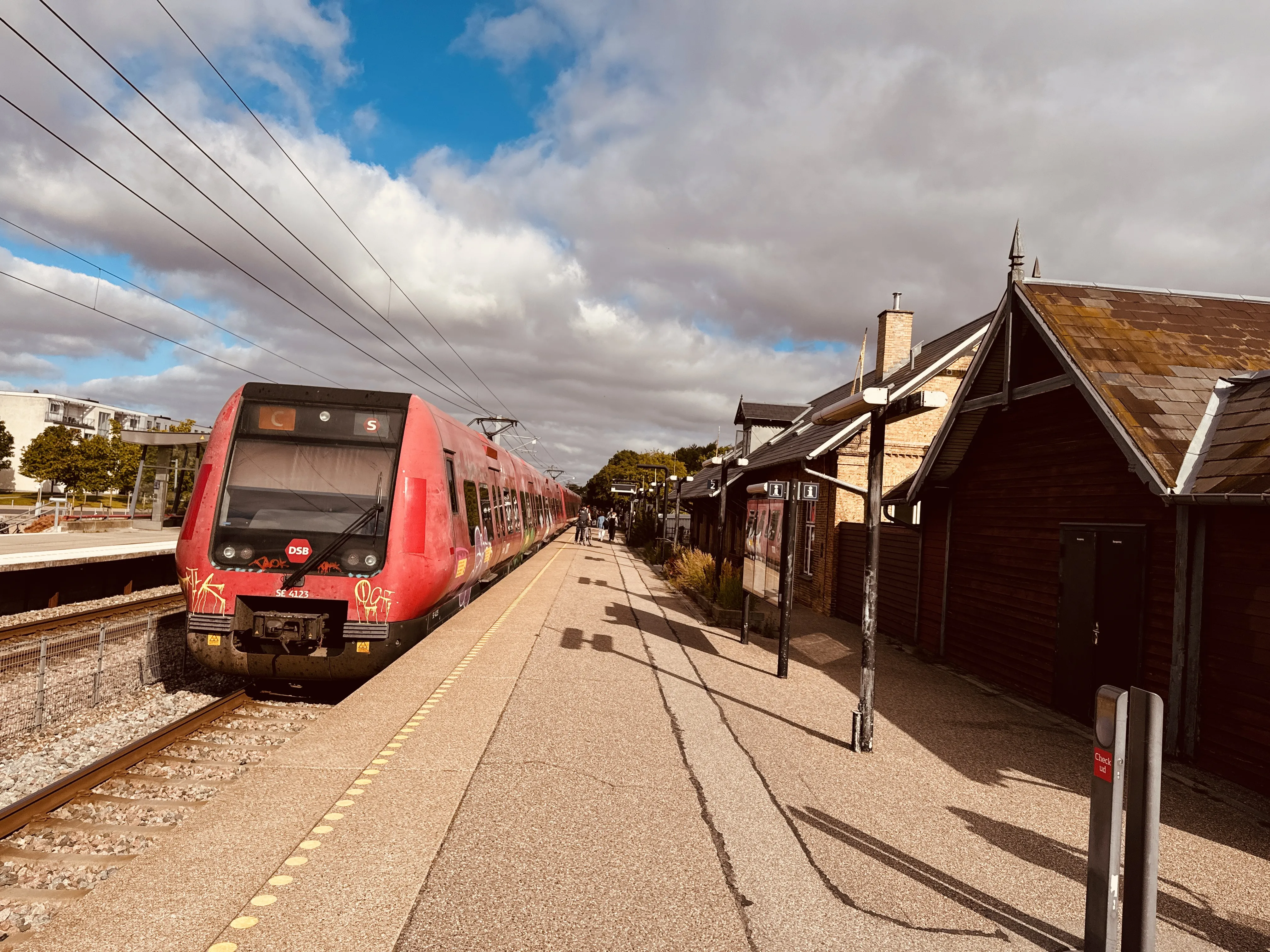 Billede af DSB SE 4123 fotograferet ud for Måløv Station. Billede af DSB SE 4123 fotograferet ud for Måløv Station.