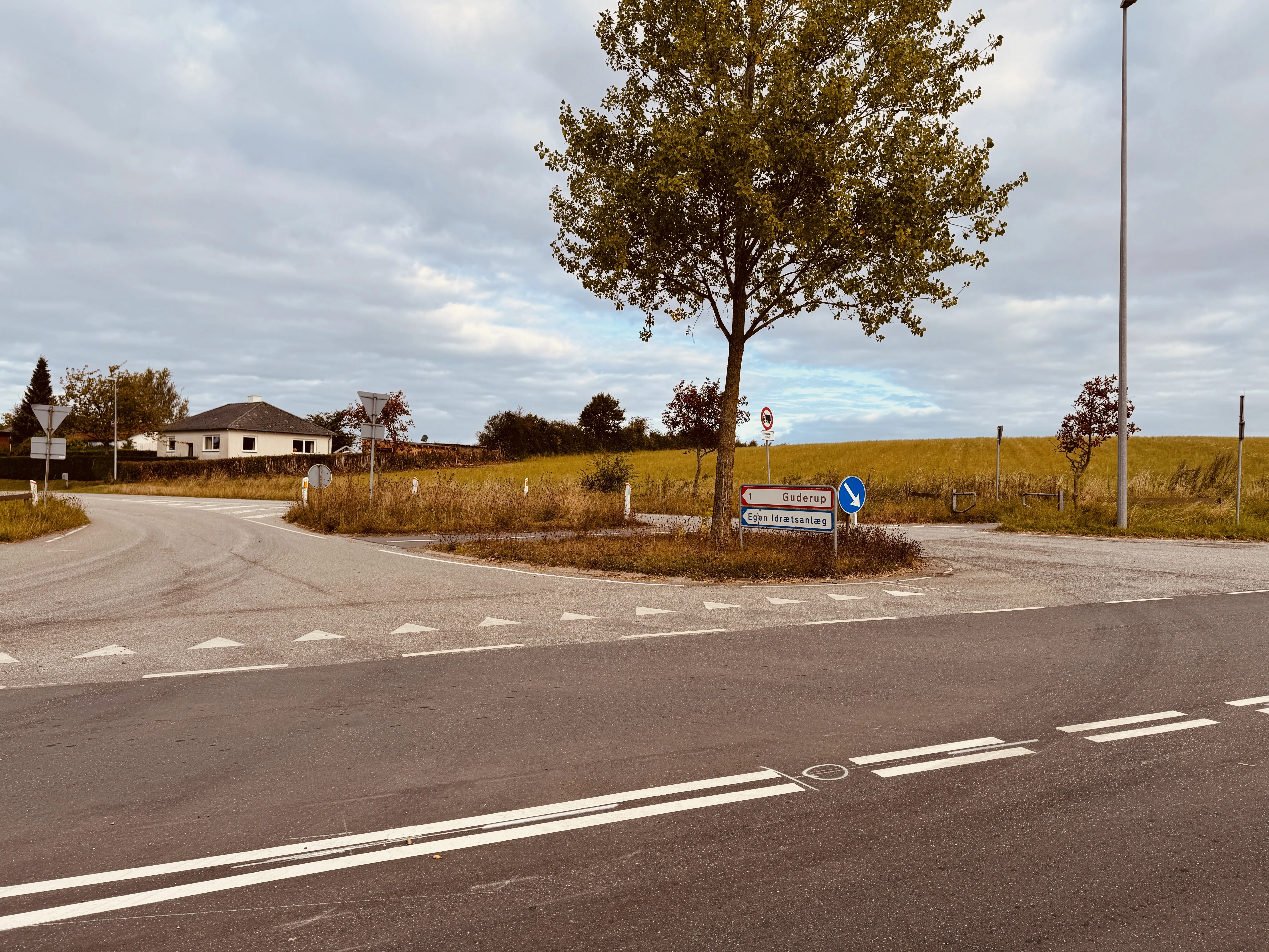 Billede af Elstrup Station - Station er nedrevet, men Elstrup Station har ligget her. Billede af Elstrup Station - Station er nedrevet, men Elstrup Station har ligget her.