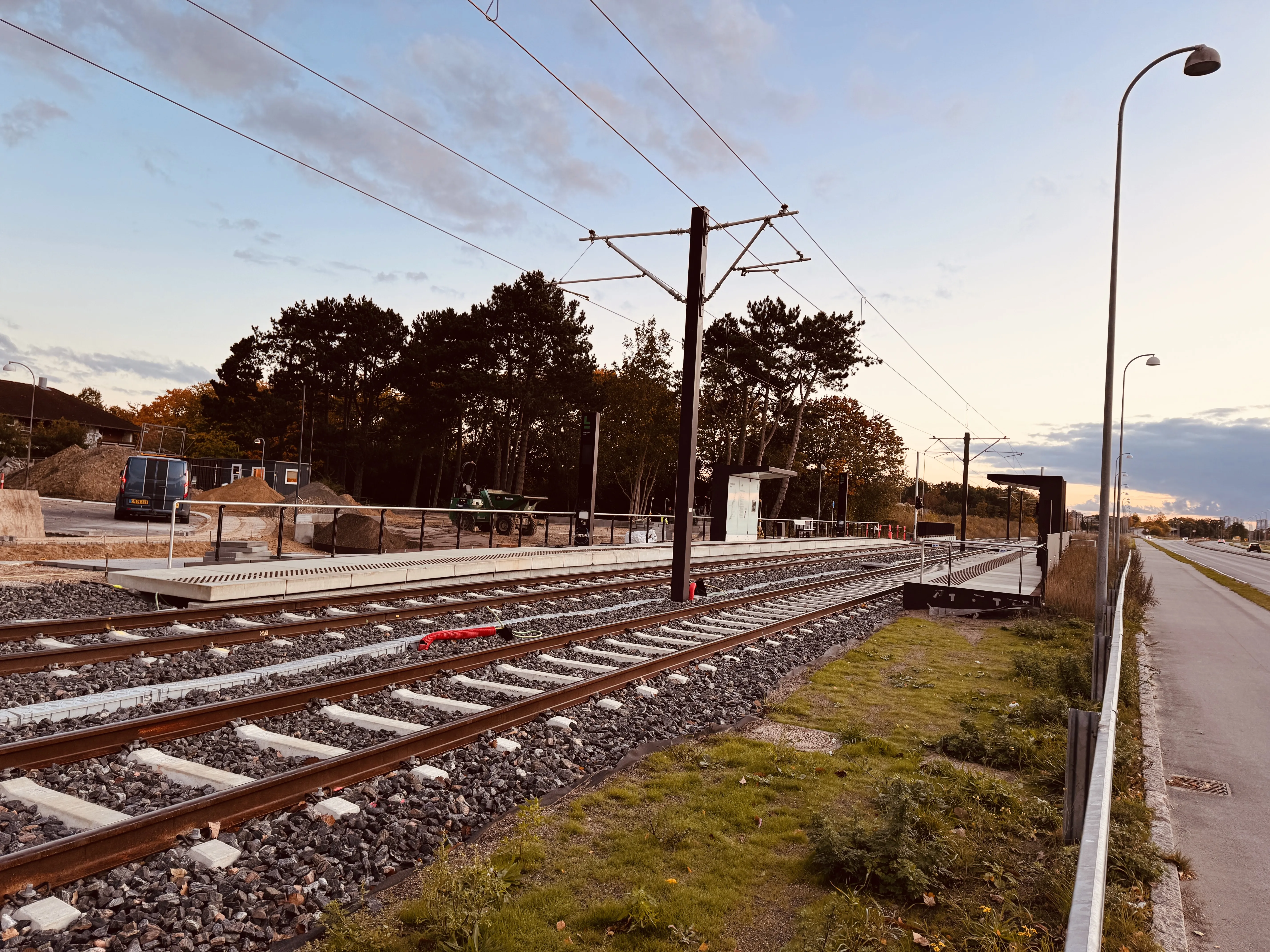 Billede af Ishøj Strand - ARKEN Letbanestation. Billede af Ishøj Strand - ARKEN Letbanestation.