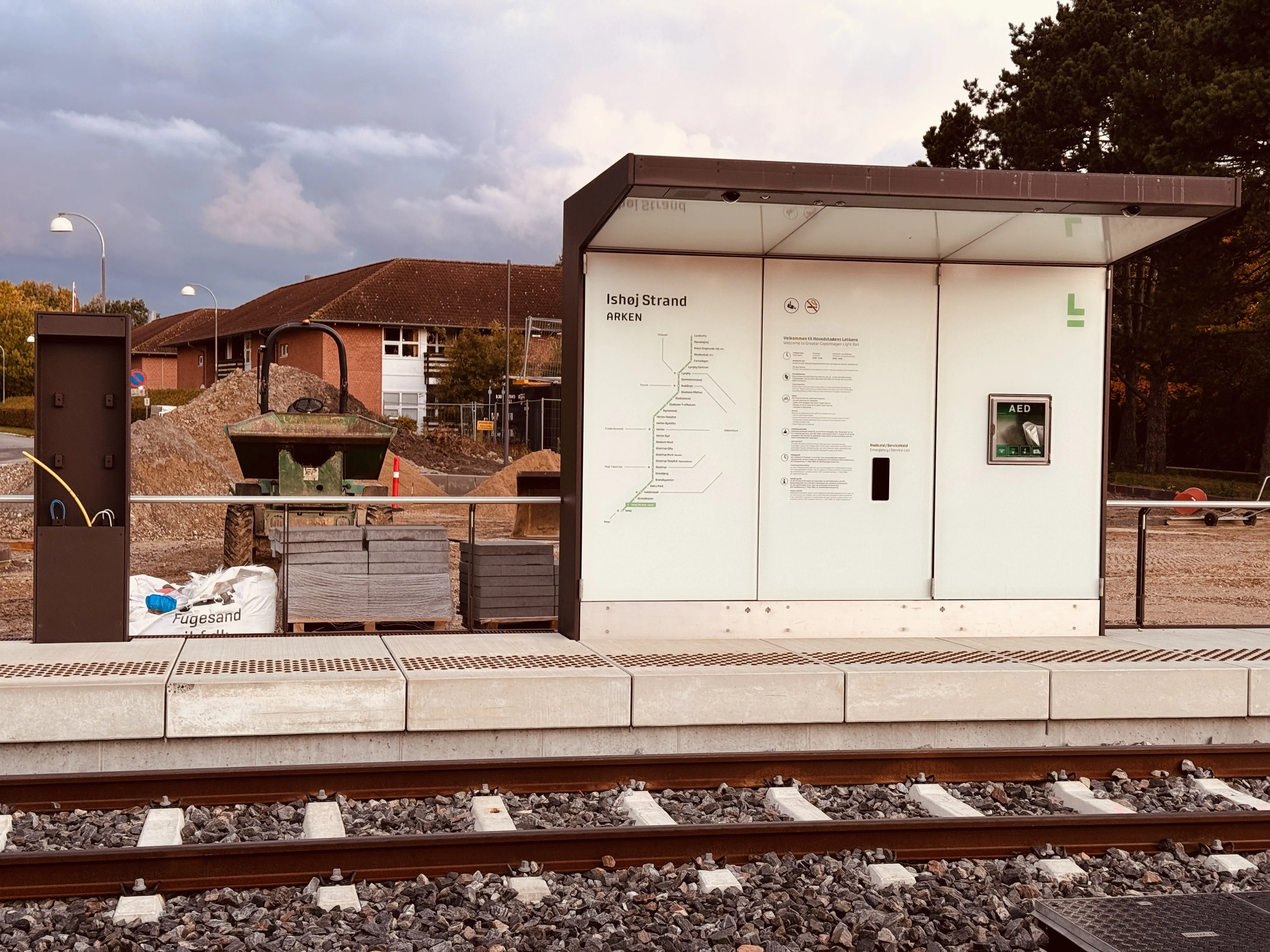 Billede af Ishøj Strand - ARKEN Letbanestation. Billede af Ishøj Strand - ARKEN Letbanestation.