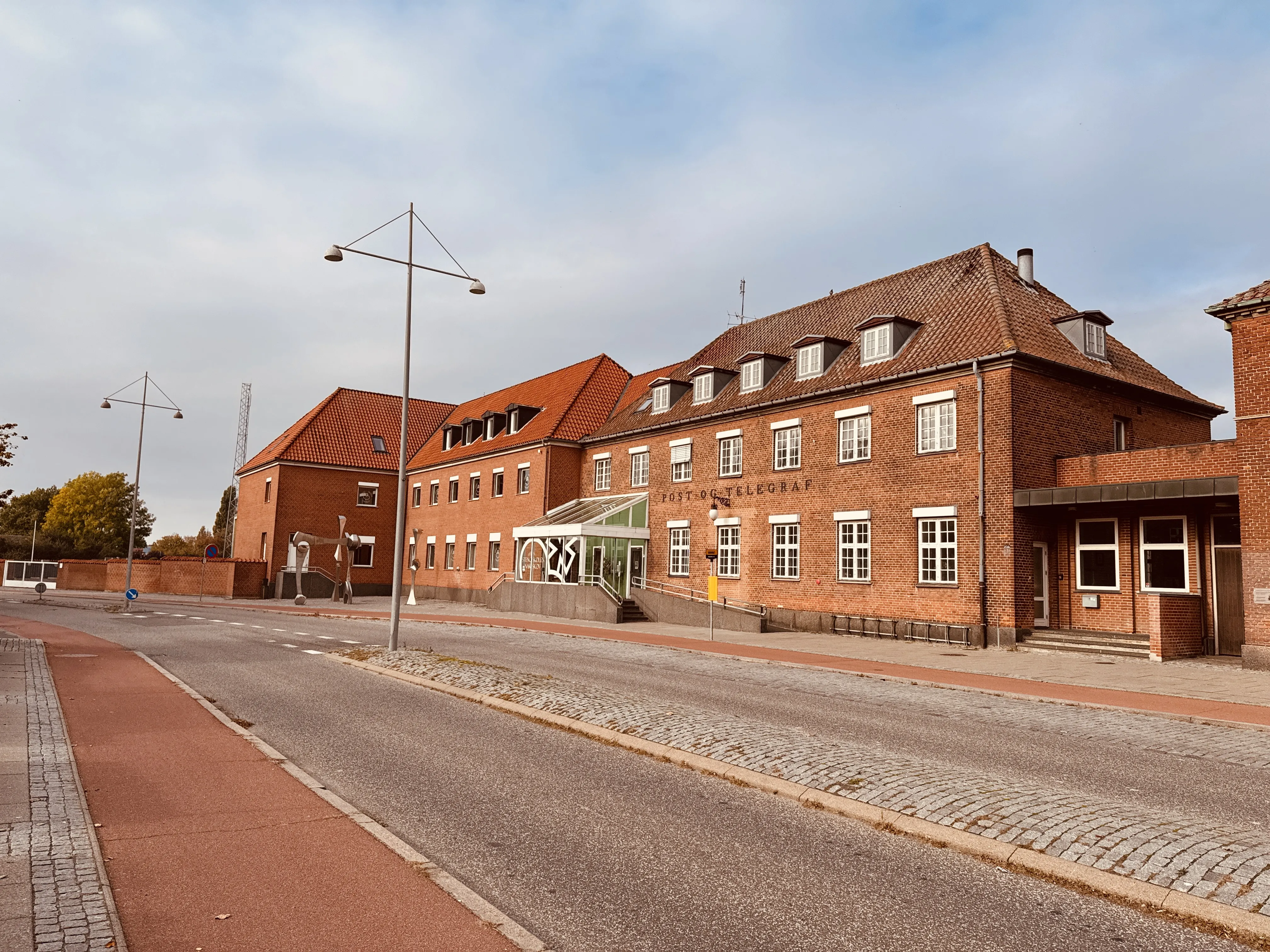 Billede af posthuset ved Nakskov Station. Billede af posthuset ved Nakskov Station.