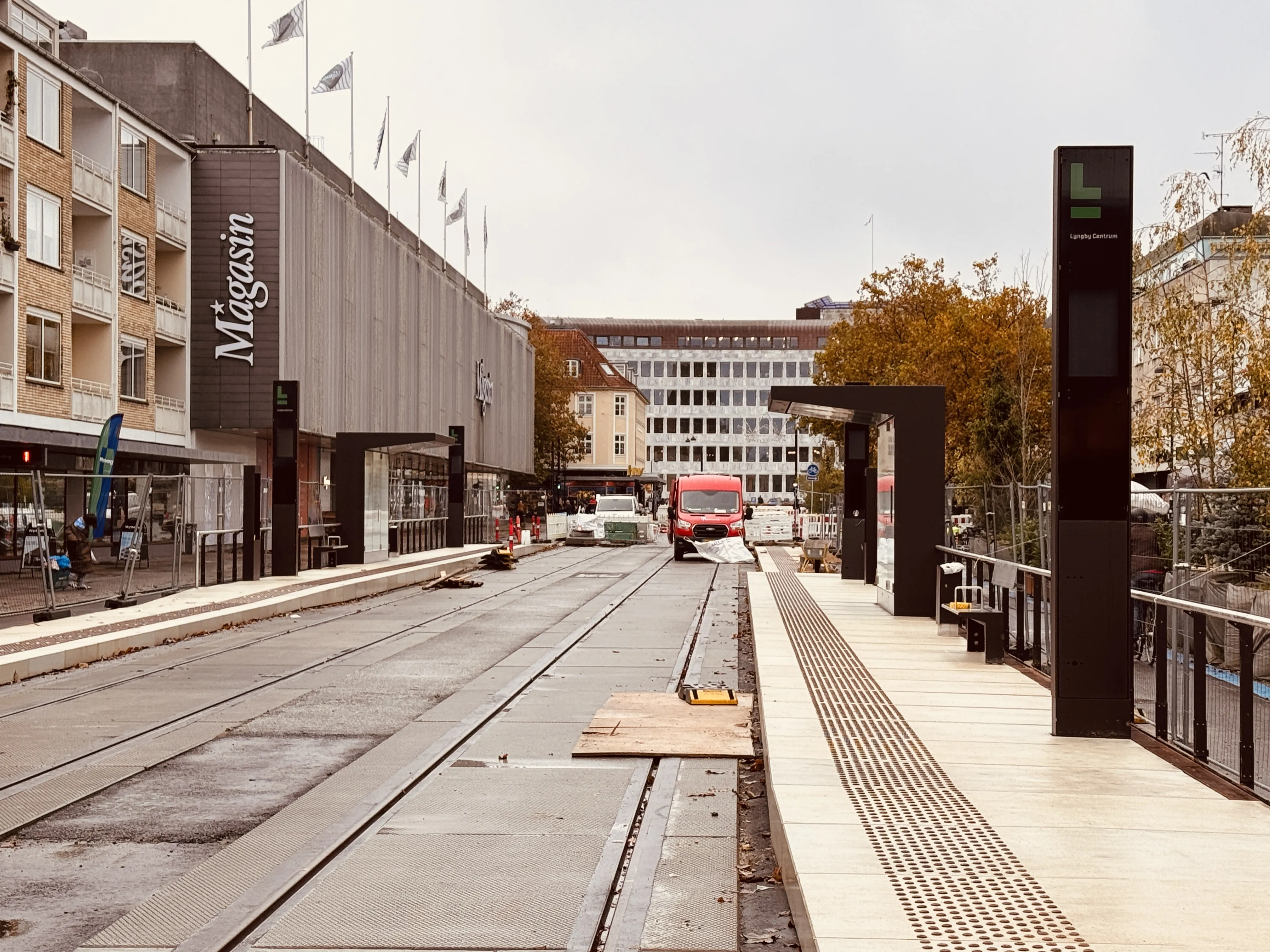 Billede af Lyngby Centrum Letbanestation. Billede af Lyngby Centrum Letbanestation.
