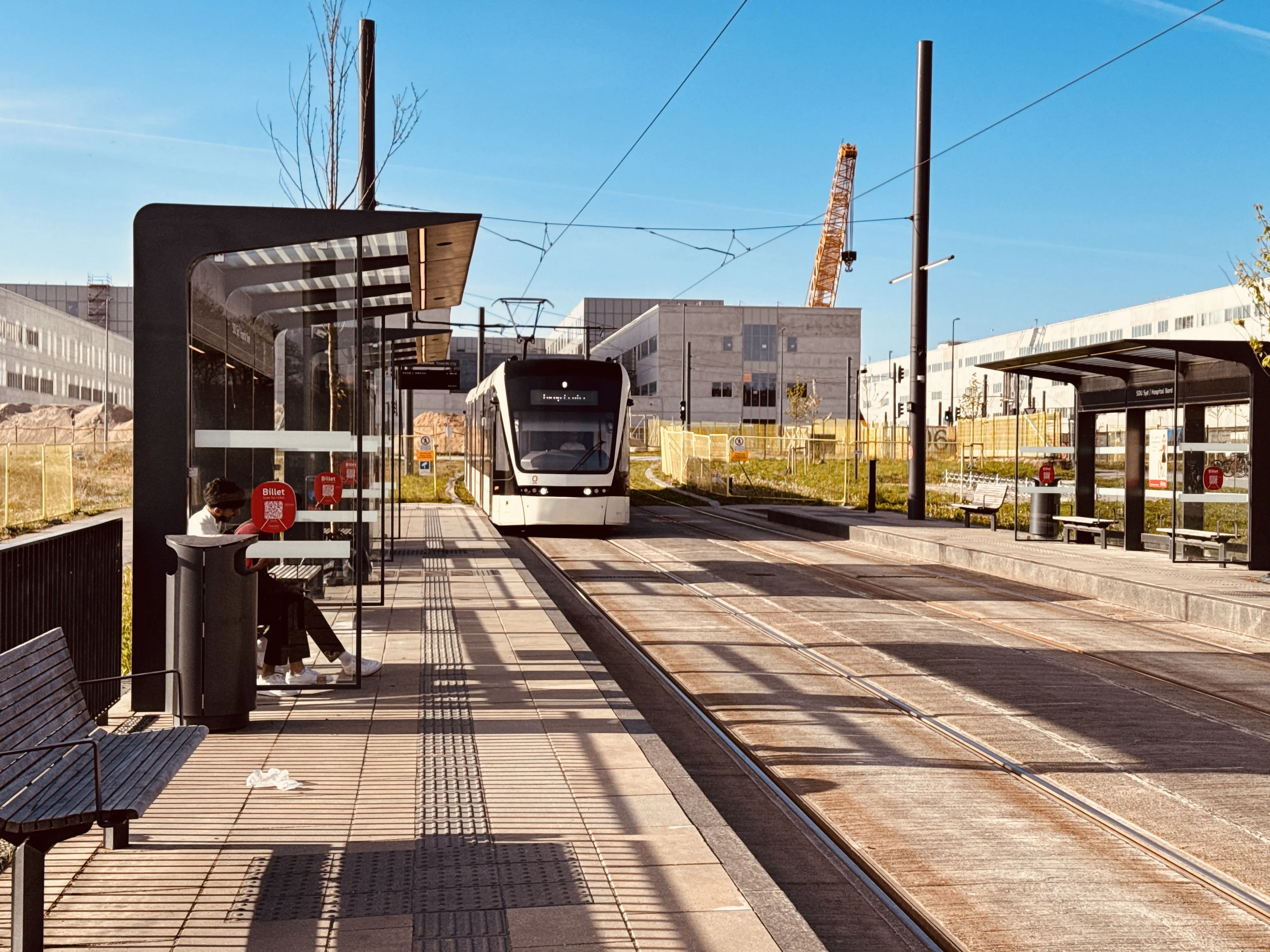 Billede af SDU Syd/Hospital Nord Letbanestation. Billede af SDU Syd/Hospital Nord Letbanestation.