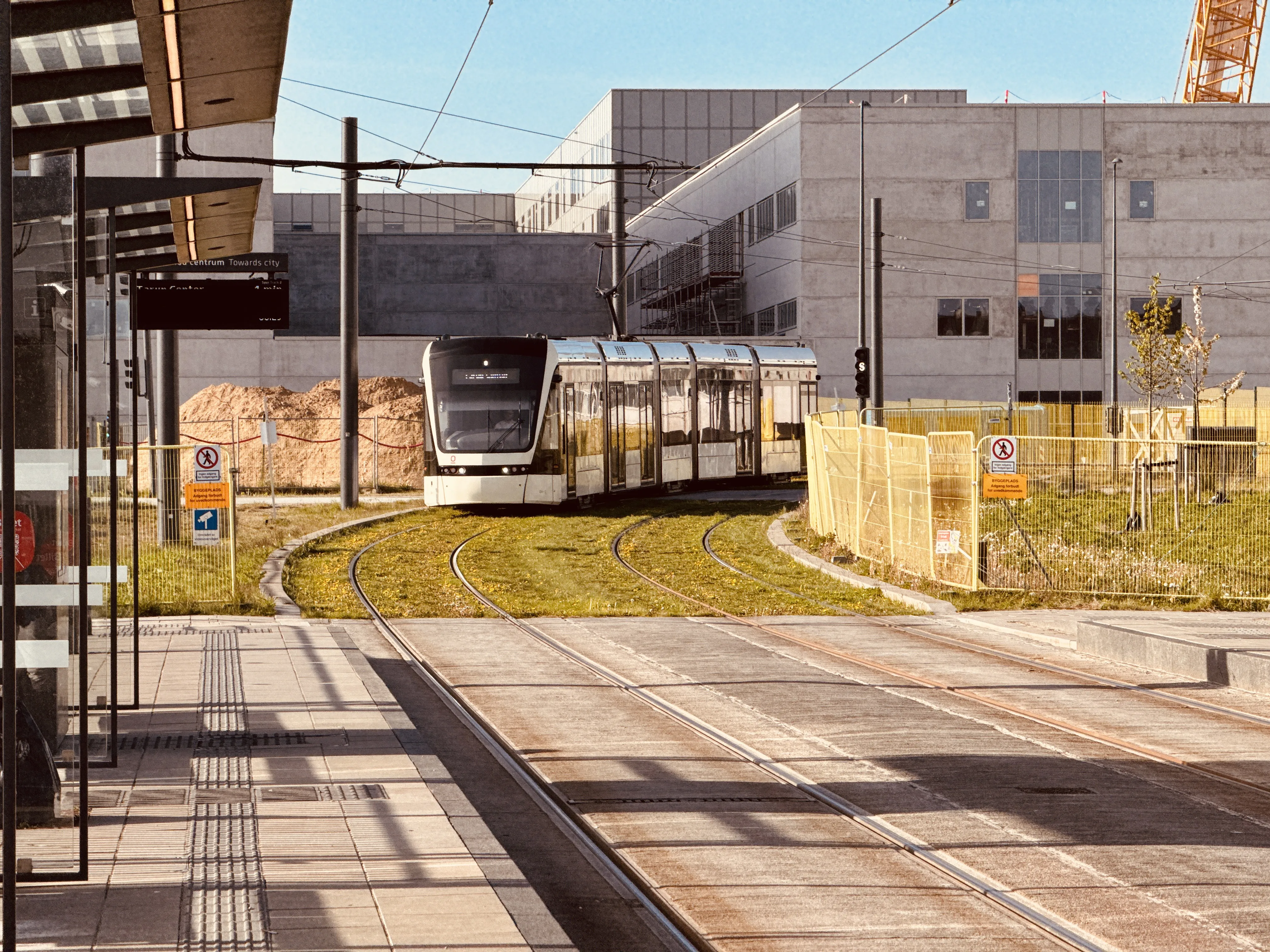 Billede af SDU Syd/Hospital Nord Letbanestation. Billede af SDU Syd/Hospital Nord Letbanestation.