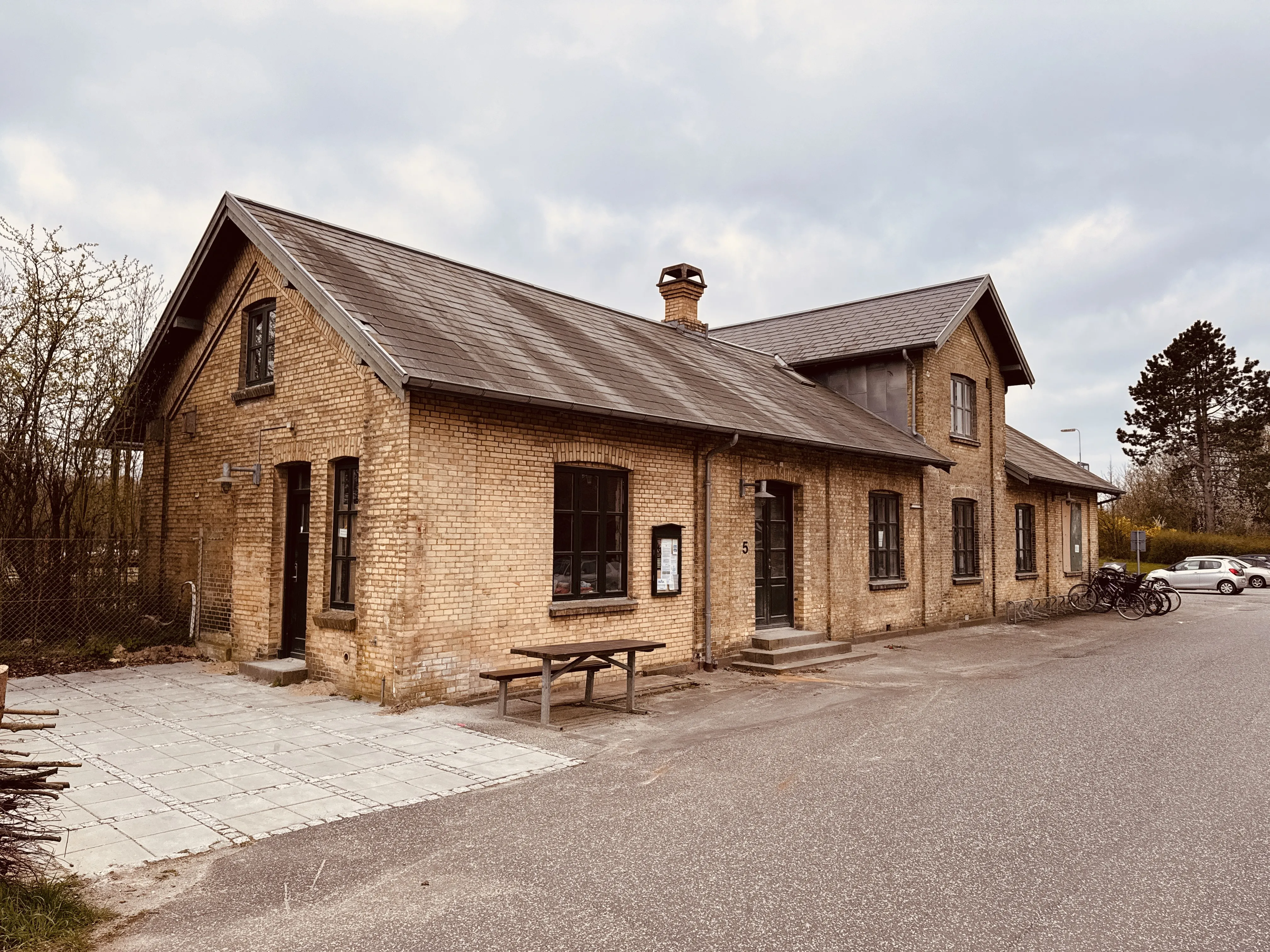 Billede af Taulov Station. Billede af Taulov Station.