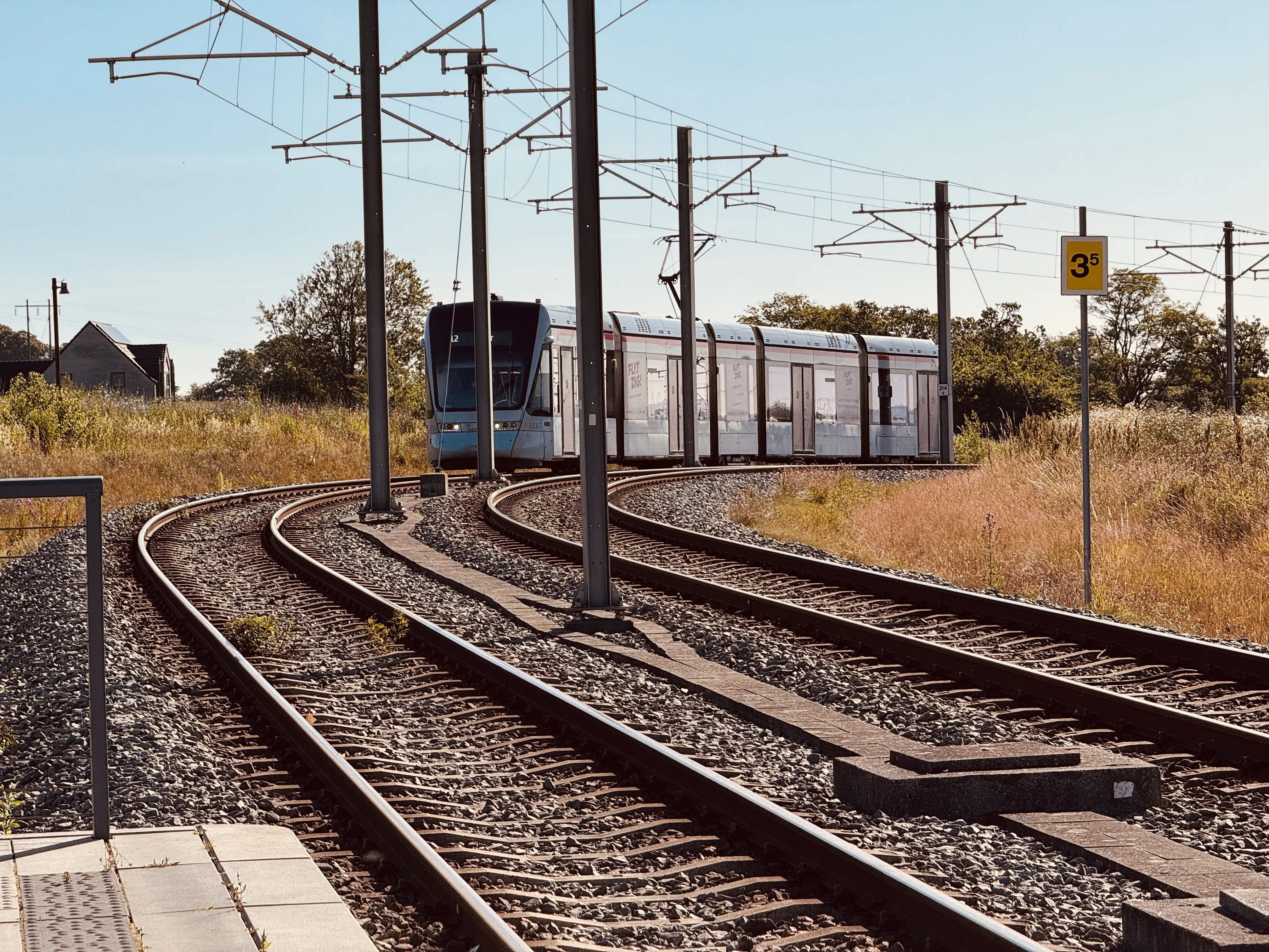 Billede af Aarhus Letbane togsæt 1107 fotograferet ud for Nye Letbanestation.