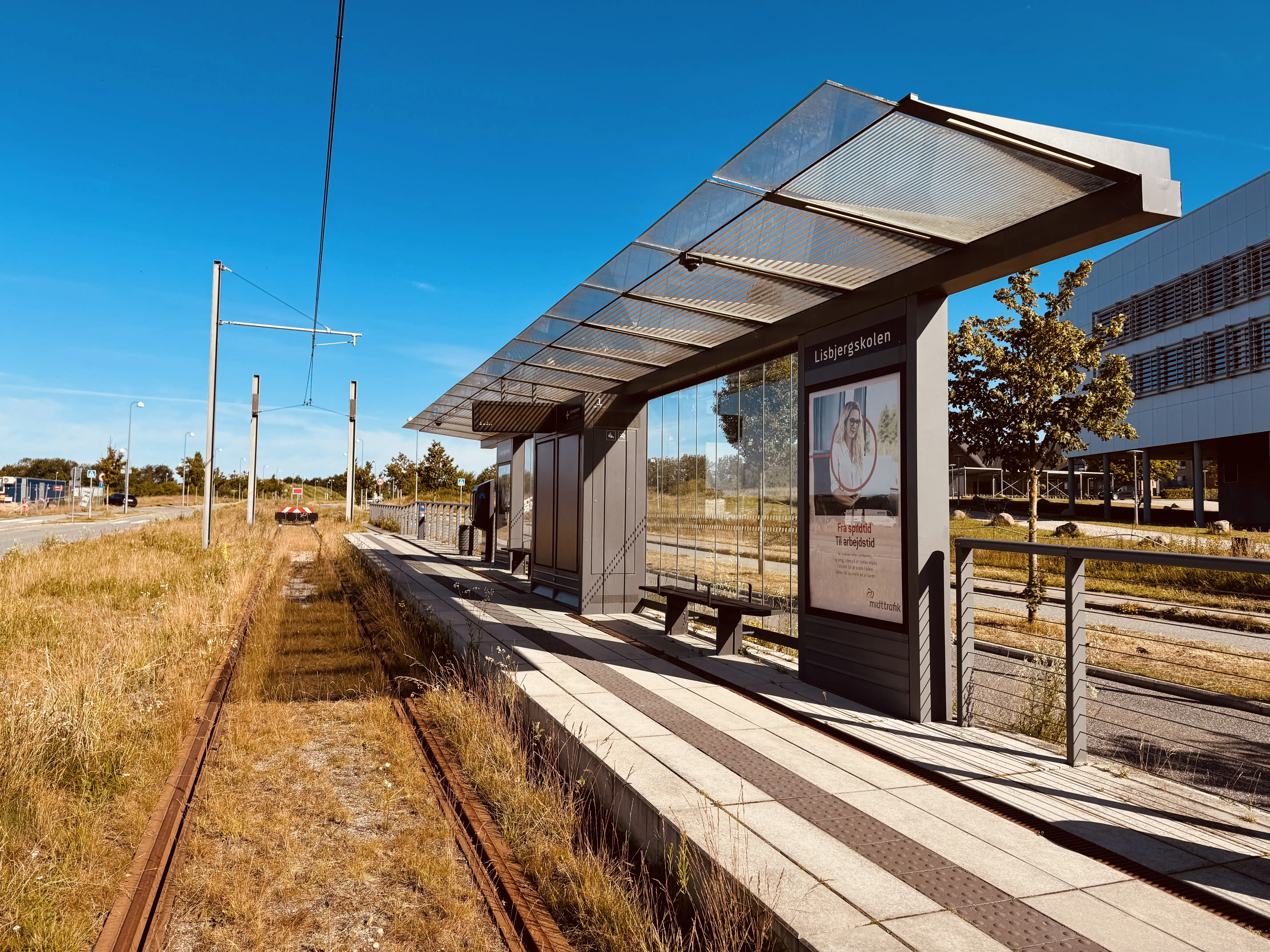 Billede af Lisbjergskolen Letbanestation.