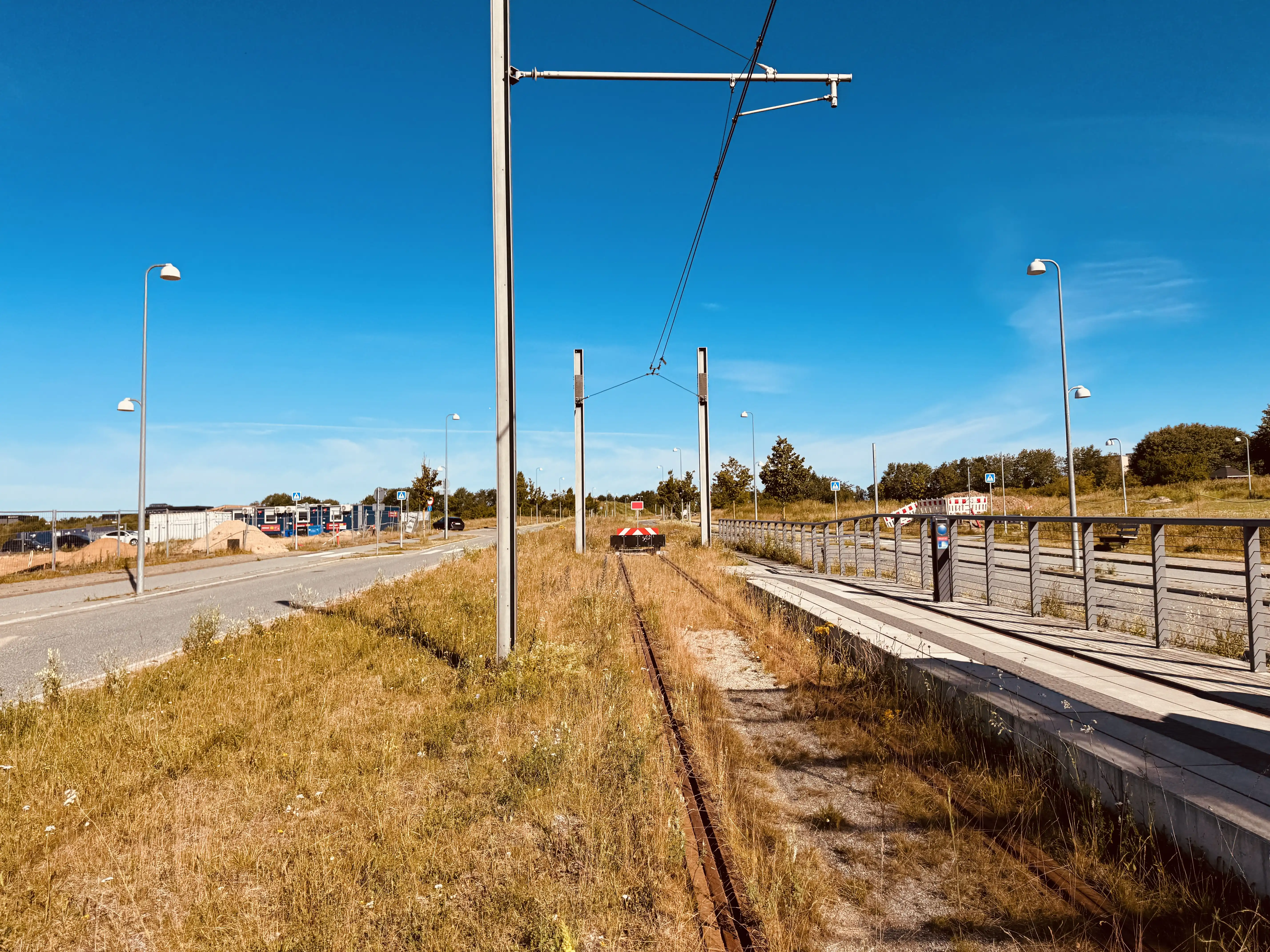 Billede af Lisbjergskolen Letbanestation.