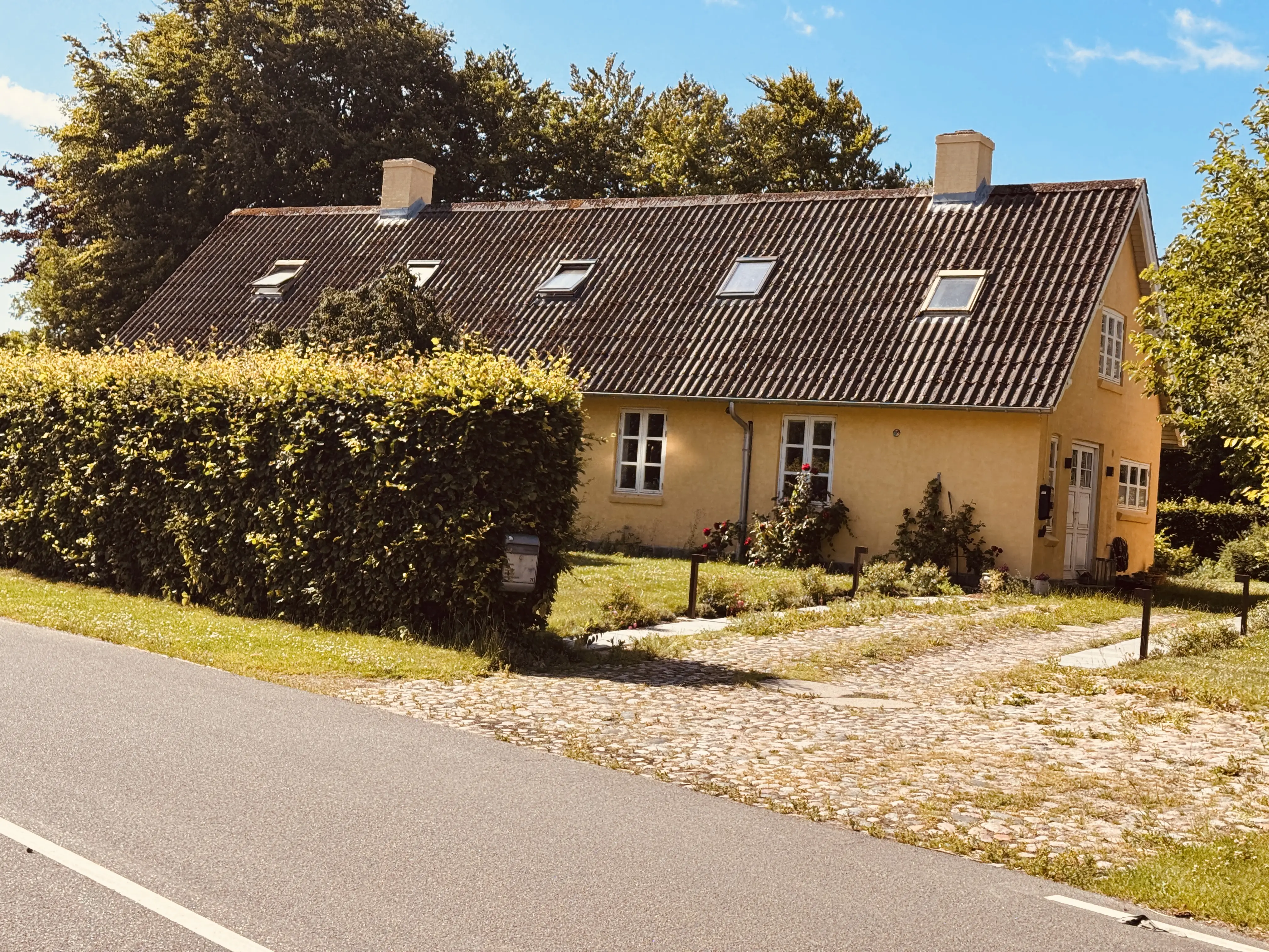 Billede af Neder Randlev Billetsalgssted. Billede af Neder Randlev Billetsalgssted.