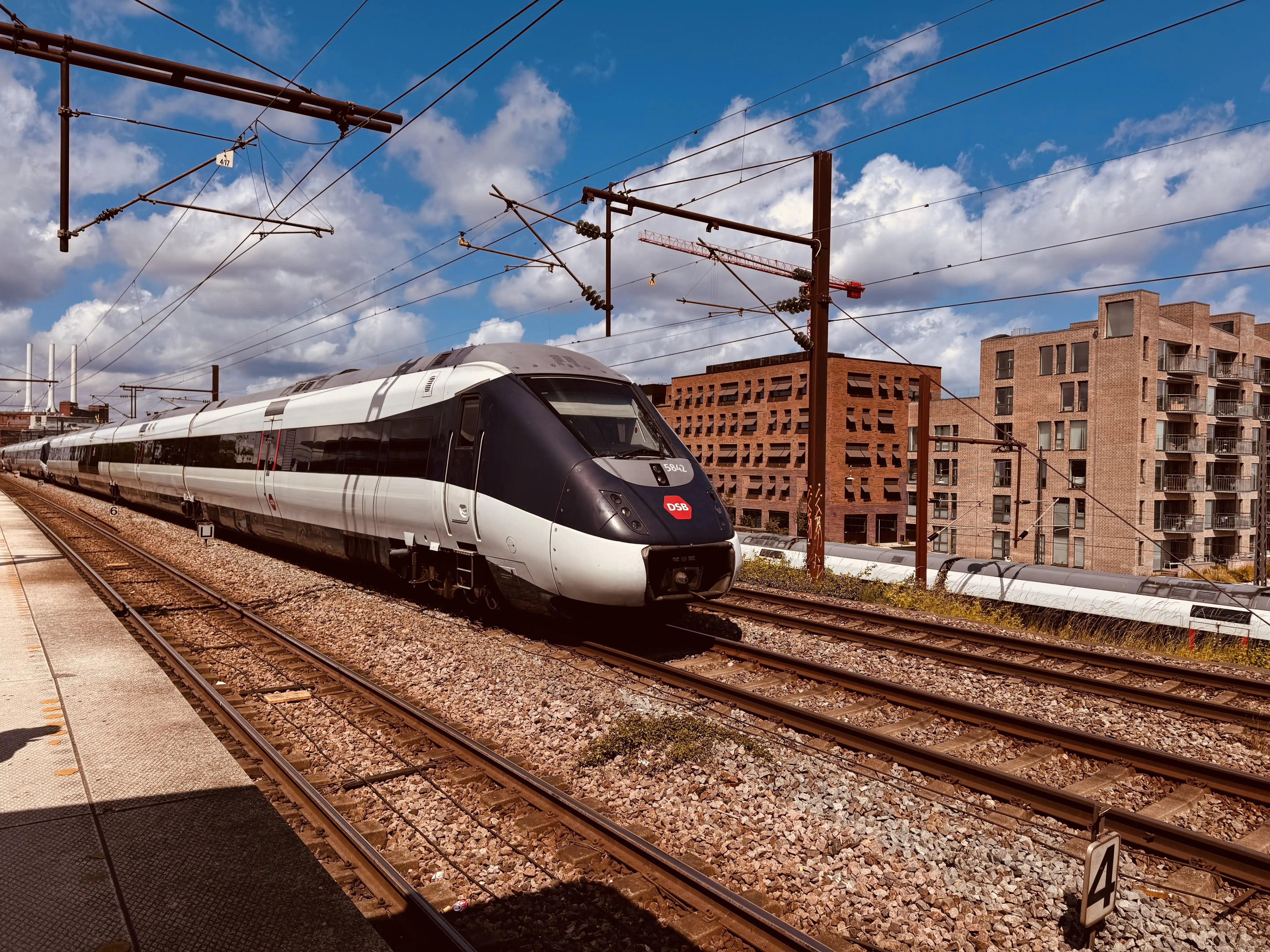 Billede af DSB MG 5642 fotograferet ud for Nordhavn S-togstrinbræt.