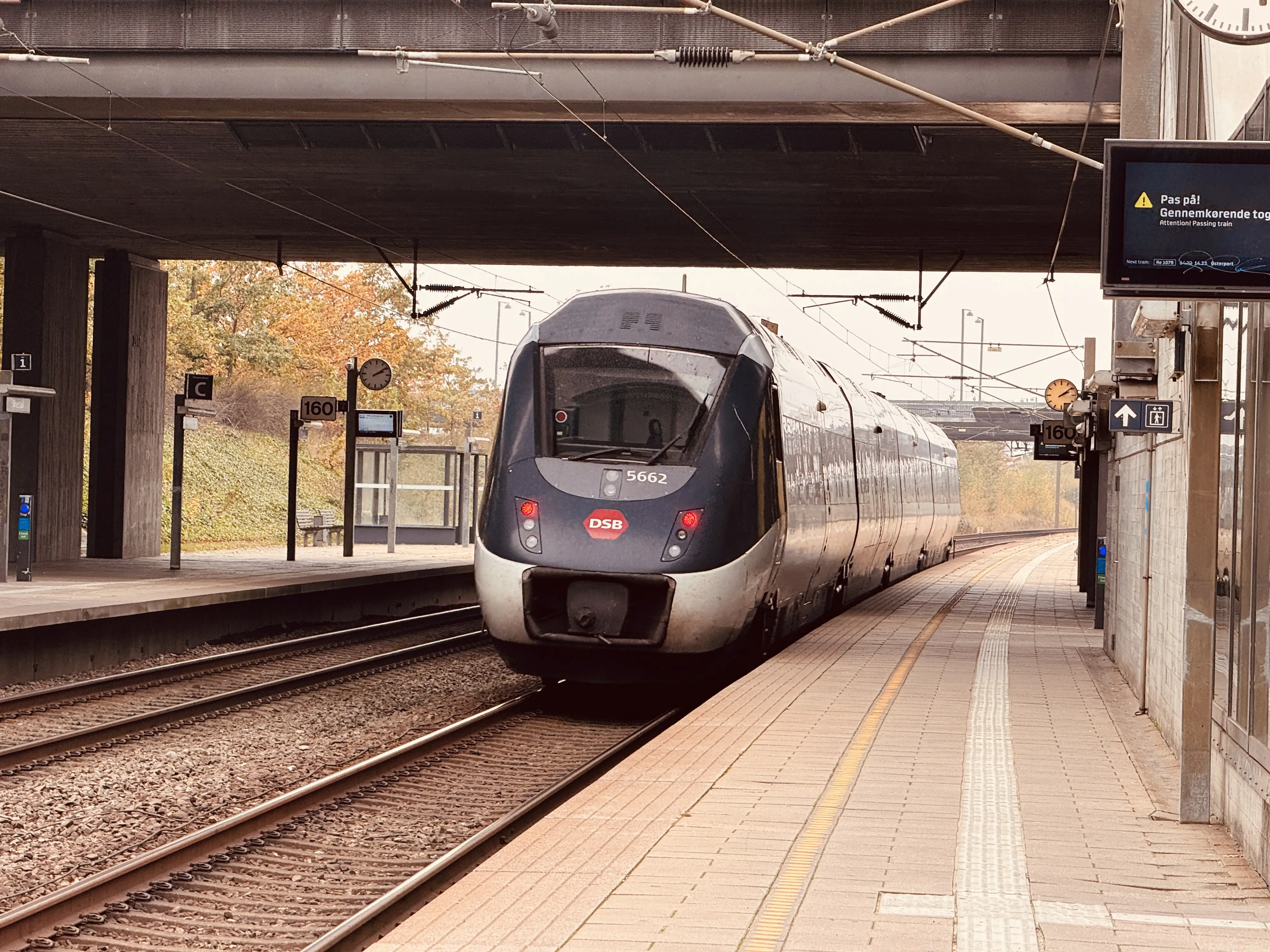 Billede af DSB MG 5662 fotograferet ud for Ørestad Trinbræt.