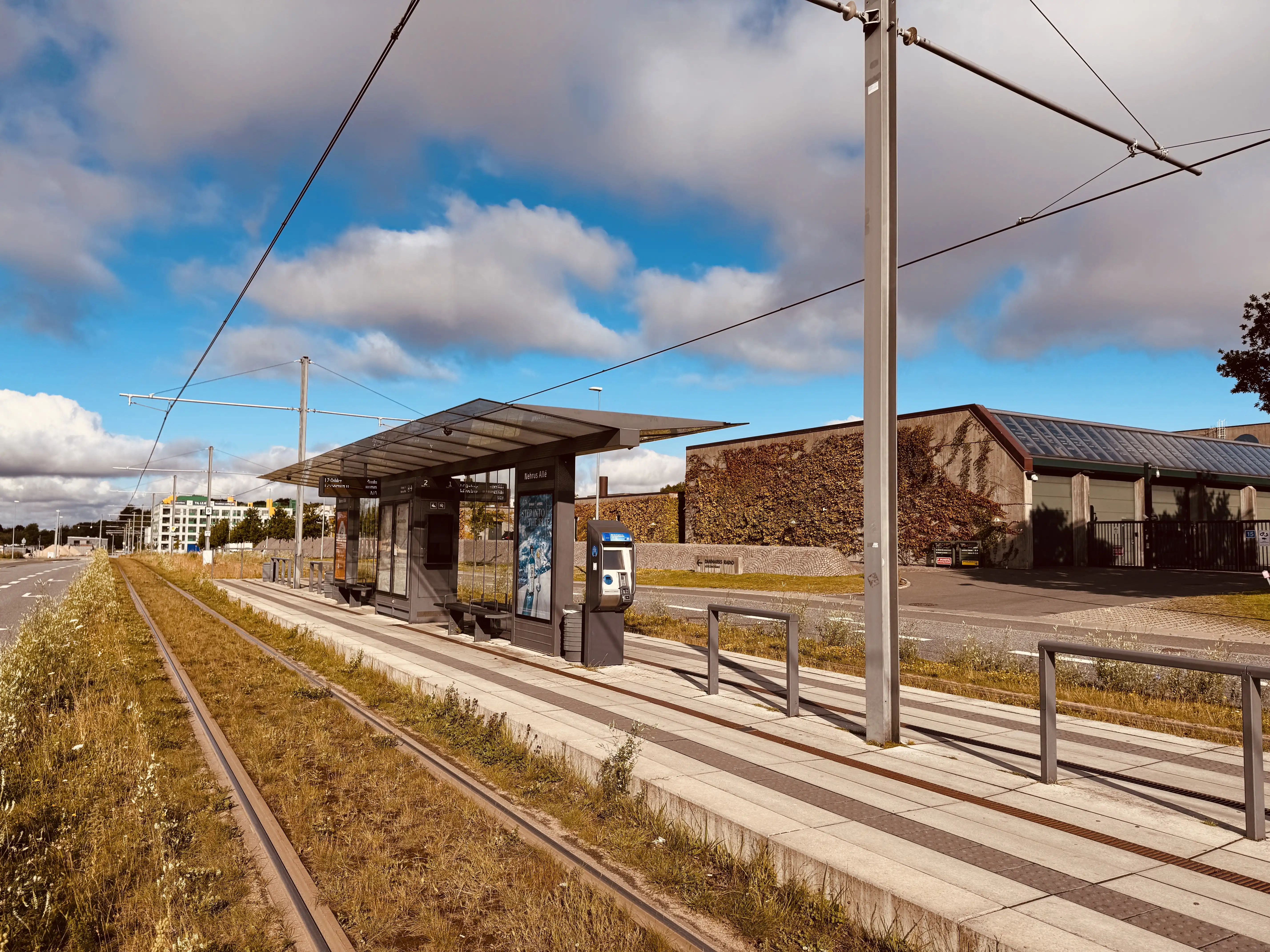 Billede af Nehrus Allé Letbanestation.