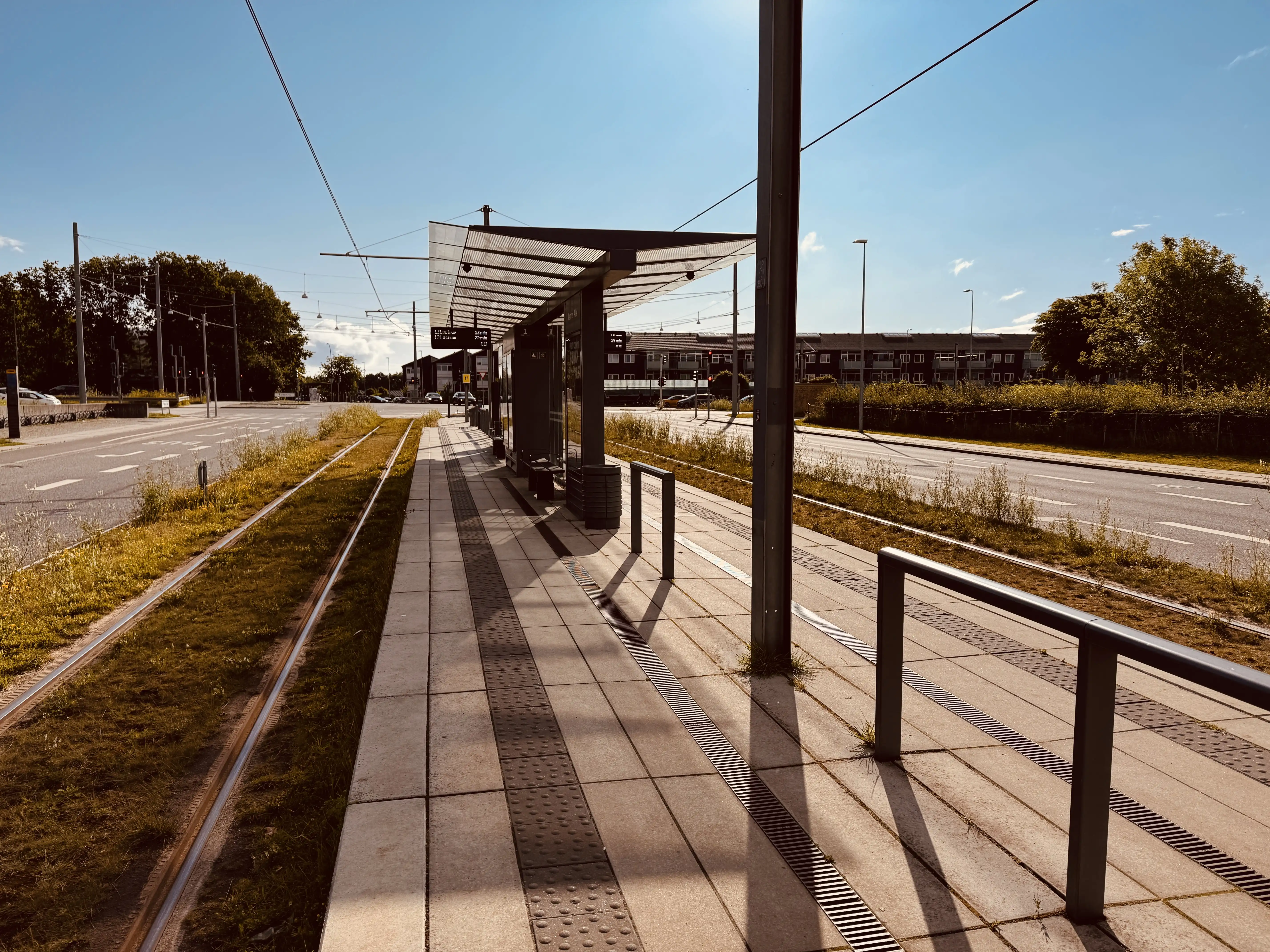Billede af Nehrus Allé Letbanestation.