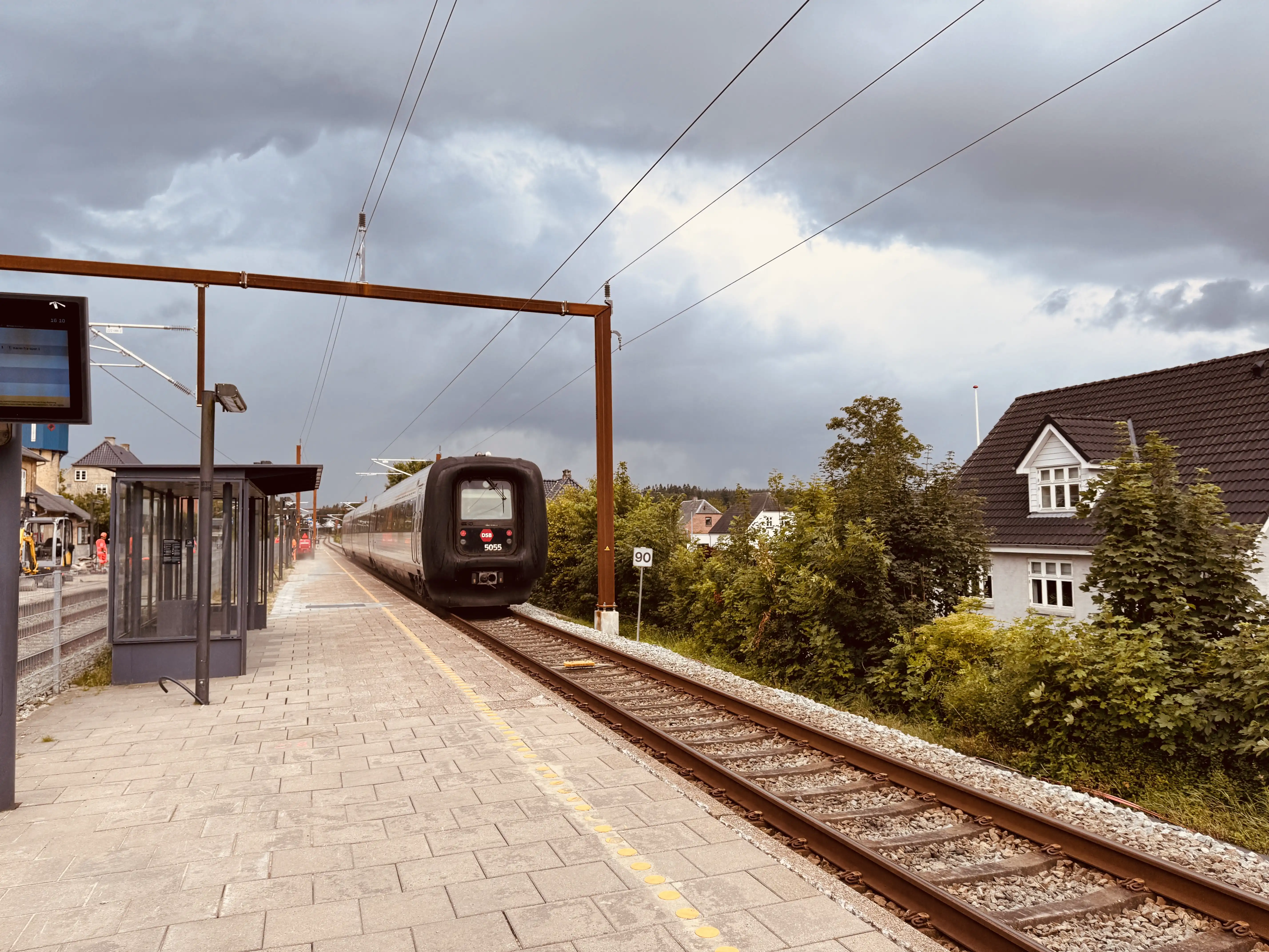 Billede af DSB MF 5055 fotograferet ud for Skørping Station.