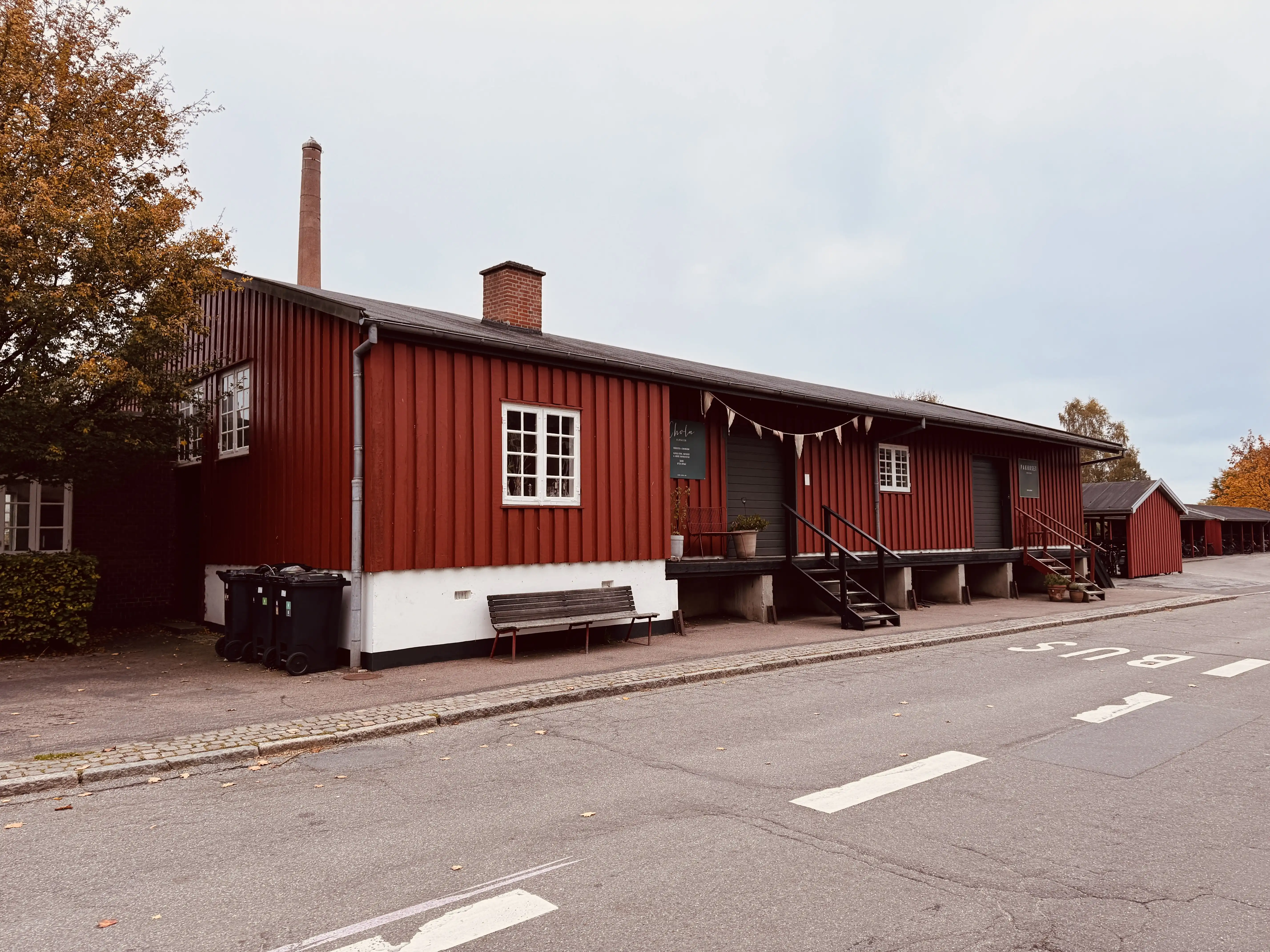 Billede af Ry Stations varehus. Billede af Ry Stations varehus.