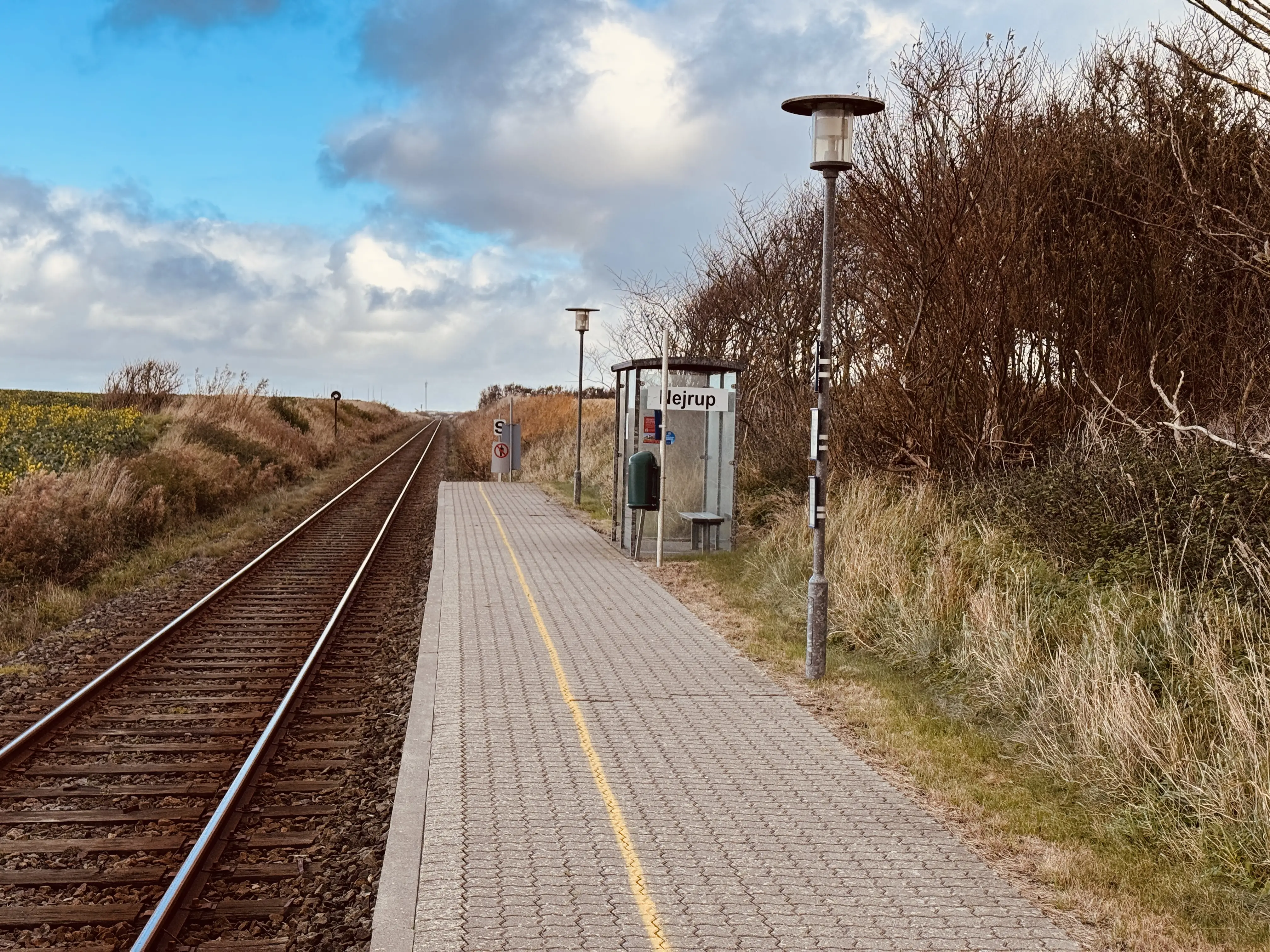 Billede af Nejrup Trinbræt. Billede af Nejrup Trinbræt.