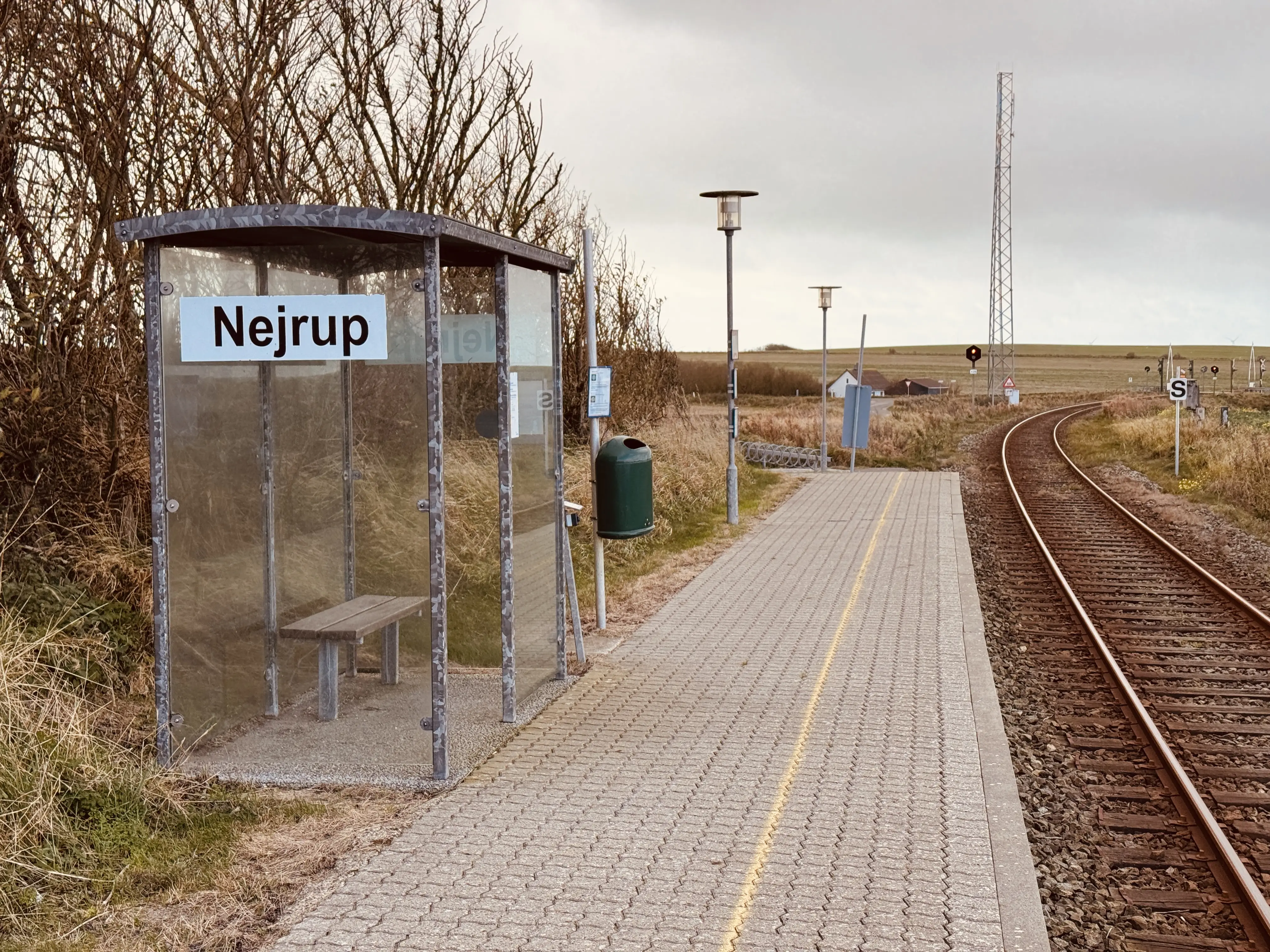 Billede af Nejrup Trinbræt. Billede af Nejrup Trinbræt.